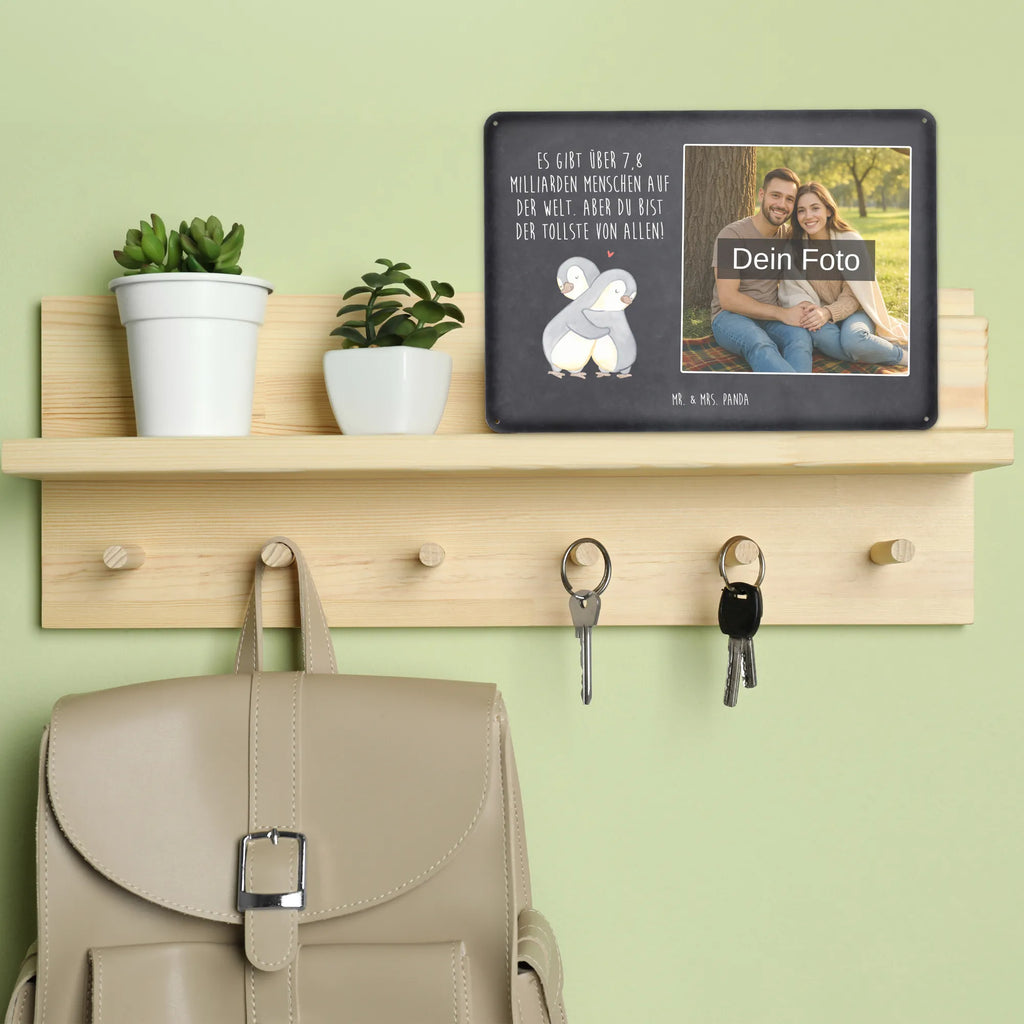 Personalisiertes Foto Blechschild Pinguine Kuscheln Blechschild Für Balkon Mit Wunschbild, Blechschild Mit Eigenem Bild, Blechschild Mit Bild Und Namen, Blechschild Zum Aufhängen Mit Foto, Blechschild Mit Foto, Nostalgieschild Mit Foto, Metallschild Mit Wunschfoto, Vintage Blechschild Mit Wunschfoto, Blechschild Für Männer Mit Foto, Blechschild Für Freunde Mit Wunschfoto, Türschild Mit Bild, Spruchschild Mit Foto, Blechschild Für Garten Mit Foto, Retro Blechschild Mit Bild, Blechschild Als Geschenk Mit Bild, Foto-Blechschild Für Zuhause, Blechschild Mit Wunschfoto, Design Blechschild Mit Bild, Blechschild Zum Hinstellen Mit Bild, Blechschild Für Frauen Mit Bild, Blechschild Küche Mit Foto, Dekoschild Metall Mit Foto, Personalisierbares Blechschild Mit Foto, Wandschild Mit Foto, Blechschild Mit Fotodruck, Personalisierte Wanddeko Aus Metall Mit Foto, Blechschild Handgemacht Mit Foto, Lustiges Blechschild Mit Foto, Metallschild Mit Foto, Blechschild Wohnzimmer Mit Bild, Liebe, Partner, Freund, Freundin, Ehemann, Ehefrau, Heiraten, Verlobung, Heiratsantrag, Liebesgeschenk, Jahrestag, Hocheitstag, Hochzeitstag, Liebesbeweis, für Ehemann, Valentinstag, für Männer, Geschenk für Frauen, Mitbringsel, Geschenk für Partner, Geschenk für Freundin