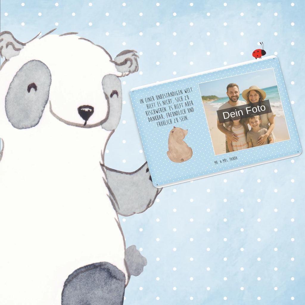 Personalisiertes Foto Blechschild Bär Schulterblick Blechschild Für Frauen Mit Bild, Blechschild Für Freunde Mit Wunschfoto, Lustiges Blechschild Mit Foto, Blechschild Handgemacht Mit Foto, Blechschild Mit Bild Und Namen, Blechschild Mit Wunschfoto, Personalisierbares Blechschild Mit Foto, Nostalgieschild Mit Foto, Blechschild Mit Eigenem Bild, Blechschild Mit Fotodruck, Blechschild Zum Hinstellen Mit Bild, Metallschild Mit Foto, Blechschild Für Männer Mit Foto, Design Blechschild Mit Bild, Blechschild Mit Foto, Wandschild Mit Foto, Personalisierte Wanddeko Aus Metall Mit Foto, Foto-Blechschild Für Zuhause, Spruchschild Mit Foto, Retro Blechschild Mit Bild, Blechschild Für Garten Mit Foto, Türschild Mit Bild, Dekoschild Metall Mit Foto, Vintage Blechschild Mit Wunschfoto, Blechschild Zum Aufhängen Mit Foto, Blechschild Wohnzimmer Mit Bild, Blechschild Küche Mit Foto, Blechschild Für Balkon Mit Wunschbild, Blechschild Als Geschenk Mit Bild, Metallschild Mit Wunschfoto, Bär, Teddy, Teddybär, Weisheit, Bärenliebe, Weltansicht, Motivation, Bären, Selbstachtung