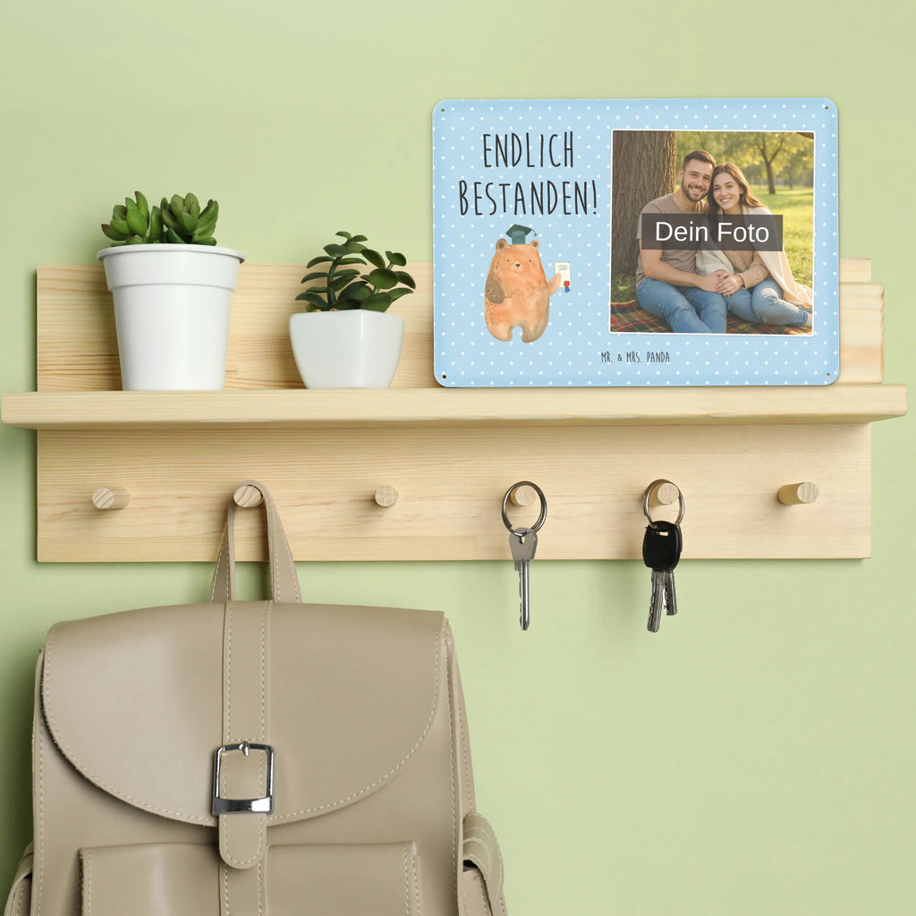 Personalisiertes Foto Blechschild Bär Prüfung Blechschild Für Garten Mit Foto, Metallschild Mit Foto, Blechschild Mit Eigenem Bild, Nostalgieschild Mit Foto, Personalisierbares Blechschild Mit Foto, Blechschild Küche Mit Foto, Vintage Blechschild Mit Wunschfoto, Blechschild Für Frauen Mit Bild, Blechschild Für Balkon Mit Wunschbild, Dekoschild Metall Mit Foto, Design Blechschild Mit Bild, Personalisierte Wanddeko Aus Metall Mit Foto, Foto-Blechschild Für Zuhause, Blechschild Zum Aufhängen Mit Foto, Metallschild Mit Wunschfoto, Wandschild Mit Foto, Blechschild Für Freunde Mit Wunschfoto, Blechschild Mit Foto, Blechschild Als Geschenk Mit Bild, Spruchschild Mit Foto, Blechschild Mit Wunschfoto, Blechschild Zum Hinstellen Mit Bild, Blechschild Handgemacht Mit Foto, Retro Blechschild Mit Bild, Blechschild Wohnzimmer Mit Bild, Blechschild Mit Bild Und Namen, Blechschild Mit Fotodruck, Lustiges Blechschild Mit Foto, Türschild Mit Bild, Blechschild Für Männer Mit Foto, Bär, Teddy, Teddybär, Zeugnis, Abschluss, Abitur, Prüfung bestanden, Prüfungen, Abschlusszeugnis