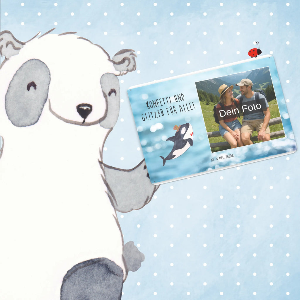 Personalisiertes Foto Blechschild Orca Zylinder Blechschild Mit Foto, Blechschild Wohnzimmer Mit Bild, Metallschild Mit Foto, Blechschild Küche Mit Foto, Blechschild Für Balkon Mit Wunschbild, Blechschild Für Freunde Mit Wunschfoto, Nostalgieschild Mit Foto, Blechschild Zum Aufhängen Mit Foto, Blechschild Handgemacht Mit Foto, Foto-Blechschild Für Zuhause, Blechschild Zum Hinstellen Mit Bild, Metallschild Mit Wunschfoto, Dekoschild Metall Mit Foto, Blechschild Mit Fotodruck, Spruchschild Mit Foto, Blechschild Für Garten Mit Foto, Personalisierbares Blechschild Mit Foto, Blechschild Als Geschenk Mit Bild, Blechschild Mit Eigenem Bild, Personalisierte Wanddeko Aus Metall Mit Foto, Türschild Mit Bild, Blechschild Für Männer Mit Foto, Blechschild Mit Bild Und Namen, Retro Blechschild Mit Bild, Wandschild Mit Foto, Blechschild Mit Wunschfoto, Blechschild Für Frauen Mit Bild, Vintage Blechschild Mit Wunschfoto, Design Blechschild Mit Bild, Lustiges Blechschild Mit Foto, Meerestiere, Meer, Urlaub, Glückwunsch, Konfetti, Feier, Geburtstag, Glitter, Narwal, Orca, Glitzer, Fest, Fete