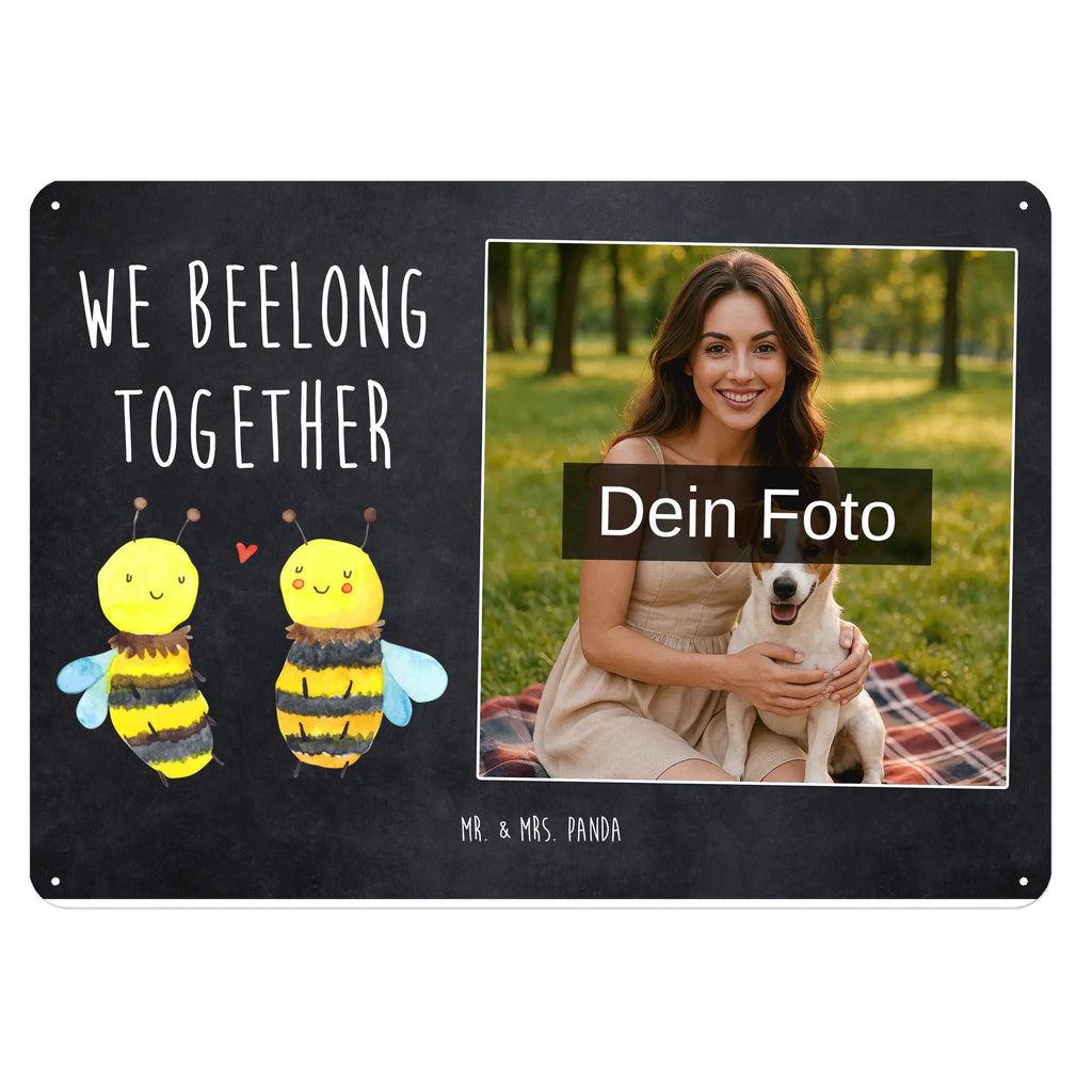 Personalisiertes Foto Blechschild Biene Verliebt Personalisierbares Blechschild Mit Foto, Dekoschild Metall Mit Foto, Metallschild Mit Wunschfoto, Spruchschild Mit Foto, Blechschild Mit Wunschfoto, Blechschild Handgemacht Mit Foto, Foto-Blechschild Für Zuhause, Wandschild Mit Foto, Design Blechschild Mit Bild, Blechschild Mit Foto, Blechschild Als Geschenk Mit Bild, Blechschild Für Freunde Mit Wunschfoto, Personalisierte Wanddeko Aus Metall Mit Foto, Blechschild Für Frauen Mit Bild, Vintage Blechschild Mit Wunschfoto, Blechschild Wohnzimmer Mit Bild, Retro Blechschild Mit Bild, Blechschild Zum Aufhängen Mit Foto, Blechschild Für Männer Mit Foto, Blechschild Für Garten Mit Foto, Metallschild Mit Foto, Blechschild Küche Mit Foto, Türschild Mit Bild, Blechschild Mit Eigenem Bild, Blechschild Für Balkon Mit Wunschbild, Blechschild Mit Fotodruck, Blechschild Zum Hinstellen Mit Bild, Lustiges Blechschild Mit Foto, Nostalgieschild Mit Foto, Blechschild Mit Bild Und Namen, Biene, Wespe, Hummel