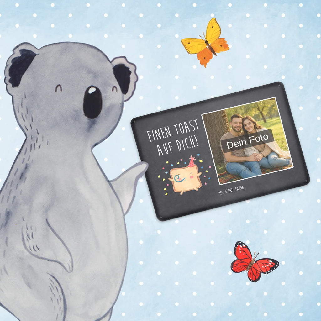 Personalisiertes Foto Blechschild Toast Party Vintage Blechschild Mit Wunschfoto, Personalisierte Wanddeko Aus Metall Mit Foto, Blechschild Als Geschenk Mit Bild, Blechschild Für Freunde Mit Wunschfoto, Blechschild Mit Wunschfoto, Blechschild Küche Mit Foto, Design Blechschild Mit Bild, Blechschild Handgemacht Mit Foto, Blechschild Wohnzimmer Mit Bild, Blechschild Mit Eigenem Bild, Metallschild Mit Foto, Blechschild Für Männer Mit Foto, Blechschild Für Balkon Mit Wunschbild, Blechschild Für Garten Mit Foto, Dekoschild Metall Mit Foto, Wandschild Mit Foto, Personalisierbares Blechschild Mit Foto, Lustiges Blechschild Mit Foto, Metallschild Mit Wunschfoto, Nostalgieschild Mit Foto, Blechschild Mit Bild Und Namen, Blechschild Für Frauen Mit Bild, Blechschild Zum Hinstellen Mit Bild, Türschild Mit Bild, Blechschild Zum Aufhängen Mit Foto, Blechschild Mit Foto, Retro Blechschild Mit Bild, Blechschild Mit Fotodruck, Spruchschild Mit Foto, Foto-Blechschild Für Zuhause, Liebe, Partner, Freund, Freundin, Ehemann, Ehefrau, Heiraten, Verlobung, Heiratsantrag, Liebesgeschenk, Jahrestag, Hocheitstag, Geschenk für Freundin, Liebesbeweis, Geschenk für Partner, Mitbringsel, für Männer, Hochzeitstag, Valentinstag, Geschenk für Frauen, für Ehemann