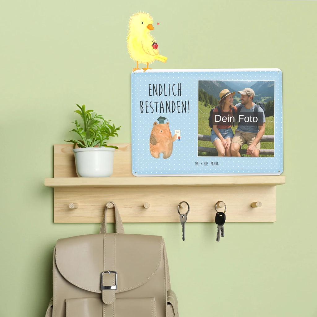 Personalisiertes Foto Blechschild Bär Prüfung Blechschild Für Garten Mit Foto, Metallschild Mit Foto, Blechschild Mit Eigenem Bild, Nostalgieschild Mit Foto, Personalisierbares Blechschild Mit Foto, Blechschild Küche Mit Foto, Vintage Blechschild Mit Wunschfoto, Blechschild Für Frauen Mit Bild, Blechschild Für Balkon Mit Wunschbild, Dekoschild Metall Mit Foto, Design Blechschild Mit Bild, Personalisierte Wanddeko Aus Metall Mit Foto, Foto-Blechschild Für Zuhause, Blechschild Zum Aufhängen Mit Foto, Metallschild Mit Wunschfoto, Wandschild Mit Foto, Blechschild Für Freunde Mit Wunschfoto, Blechschild Mit Foto, Blechschild Als Geschenk Mit Bild, Spruchschild Mit Foto, Blechschild Mit Wunschfoto, Blechschild Zum Hinstellen Mit Bild, Blechschild Handgemacht Mit Foto, Retro Blechschild Mit Bild, Blechschild Wohnzimmer Mit Bild, Blechschild Mit Bild Und Namen, Blechschild Mit Fotodruck, Lustiges Blechschild Mit Foto, Türschild Mit Bild, Blechschild Für Männer Mit Foto, Bär, Teddy, Teddybär, Zeugnis, Abschluss, Abitur, Prüfung bestanden, Prüfungen, Abschlusszeugnis
