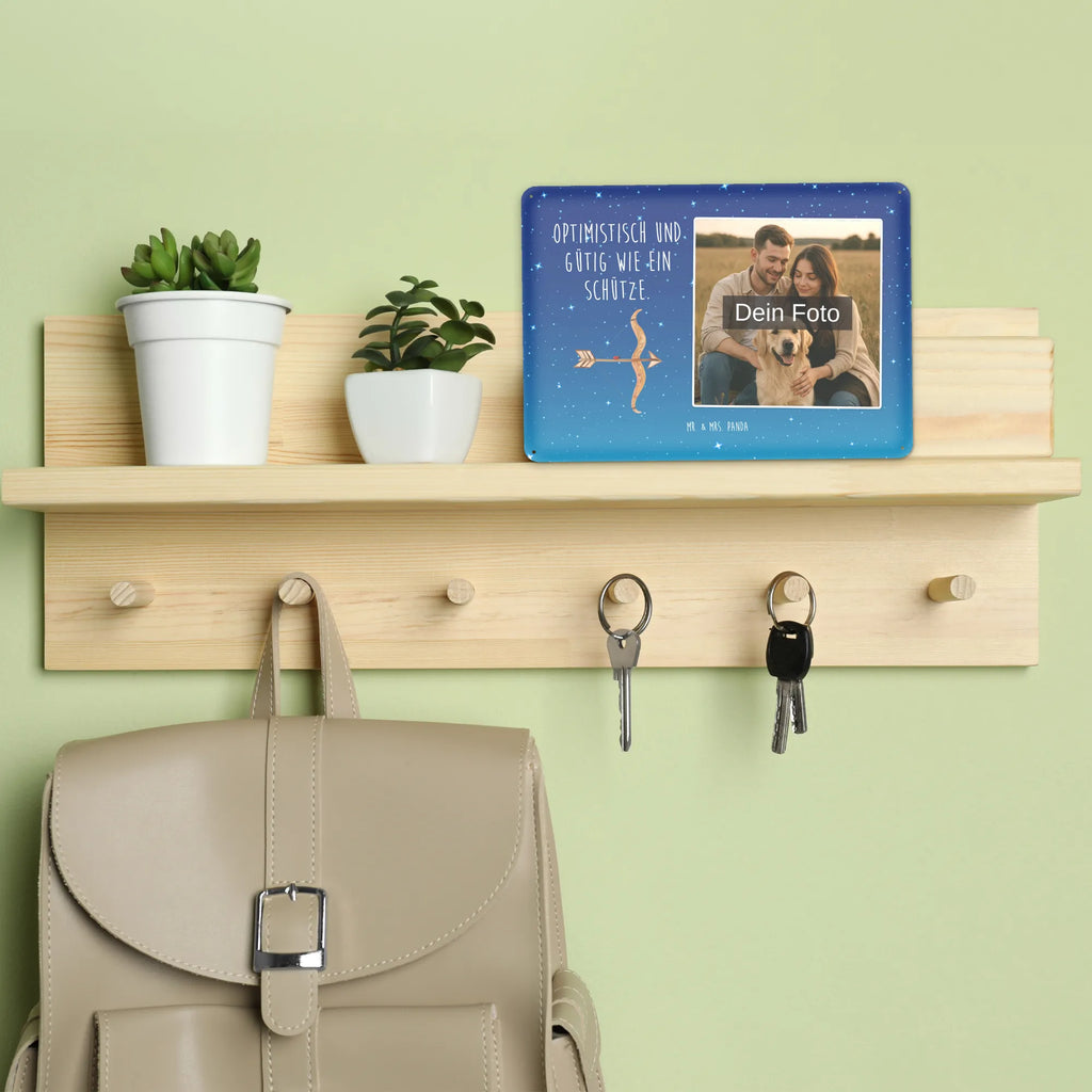 Spersonalizowany metalowy szyld ze zdjęciem Znak zodiaku Strzelec Türschild Mit Bild, Metallschild Mit Foto, Blechschild Für Garten Mit Foto, Blechschild Mit Bild Und Namen, Blechschild Für Freunde Mit Wunschfoto, Foto-Blechschild Für Zuhause, Personalisierbares Blechschild Mit Foto, Blechschild Zum Aufhängen Mit Foto, Blechschild Als Geschenk Mit Bild, Blechschild Mit Wunschfoto, Blechschild Mit Eigenem Bild, Design Blechschild Mit Bild, Nostalgieschild Mit Foto, Blechschild Wohnzimmer Mit Bild, Blechschild Mit Fotodruck, Blechschild Für Balkon Mit Wunschbild, Vintage Blechschild Mit Wunschfoto, Blechschild Für Frauen Mit Bild, Metallschild Mit Wunschfoto, Blechschild Mit Foto, Lustiges Blechschild Mit Foto, Retro Blechschild Mit Bild, Personalisierte Wanddeko Aus Metall Mit Foto, Blechschild Für Männer Mit Foto, Wandschild Mit Foto, Dekoschild Metall Mit Foto, Spruchschild Mit Foto, Blechschild Zum Hinstellen Mit Bild, Blechschild Küche Mit Foto, Blechschild Handgemacht Mit Foto, Tierkreiszeichen, Sternzeichen, Horoskop, Astrologie, Aszendent, Schütze Sternzeichen, Schütze, Geburtstag November, Schütze Geschenk, Geschenk Schützenfest, Geschenk November, Geschenk Dezember, Geburtstag Dezember