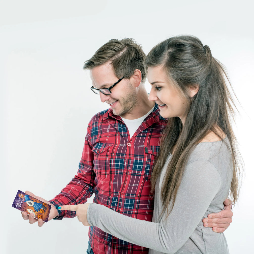 Personalisierte Postkarte Panda Zauberer Design Karte mit Namen, Einladung mit Wunschtext, Grußkarte mit Wunschtext, Ansichtskarte mit Wunschtext, Geschenkkarte mit Namen, Grußkarte mit Namen, Geschenkkarte mit Wunschtext, Einladung mit Namen, Postkarte mit Namen, Postkarte personalisierbar, Postkarte bedrucken, Postkarte mit Wunschtext, Ansichtskarte mit Namen, Karte mit Wunschtext, Halloween, Deko, Martinssingen, Dekoration, Geschenke, Schenken, Trick or Treat, Süßes sonst gibt's saures, Gespenst, Halloween Deko, Panda, Zauberer