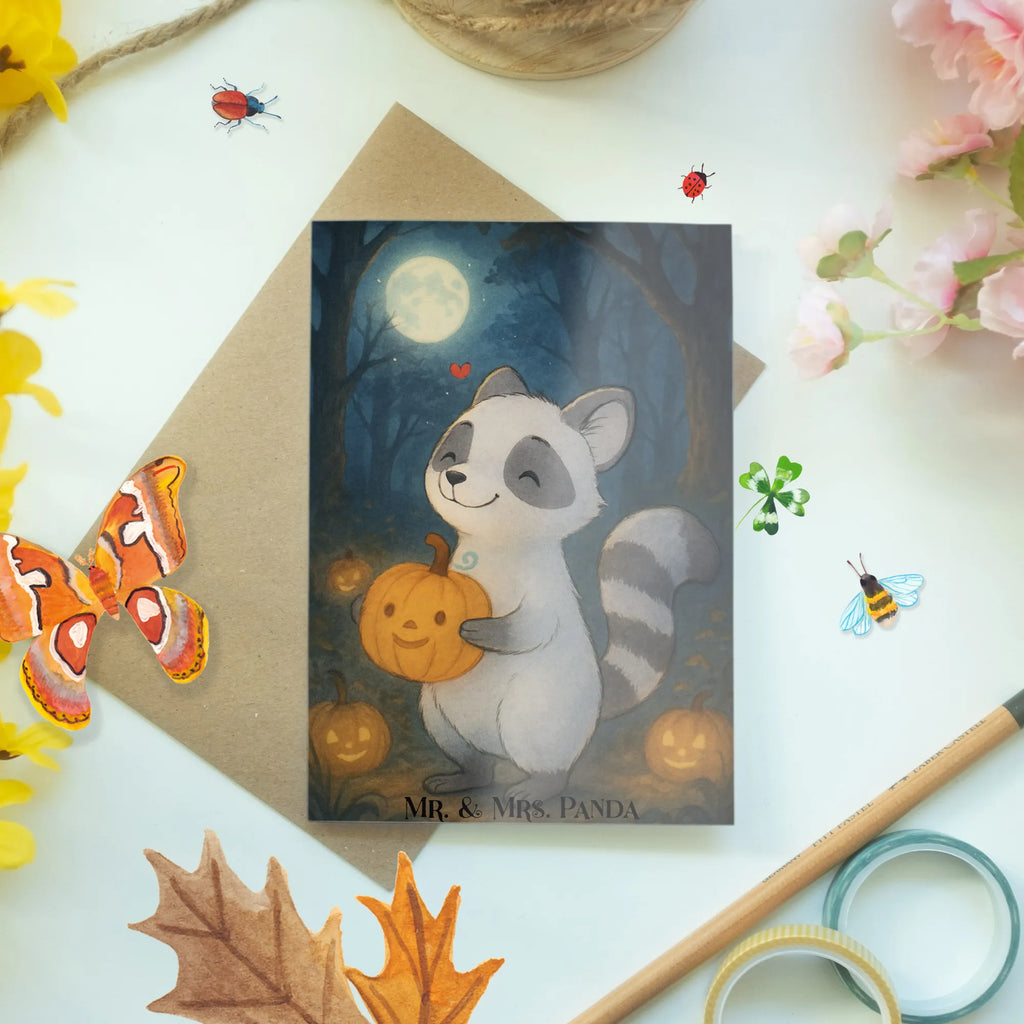 Grußkarte Waschbär Kürbis Design Grußkarte, Hochzeitskarte, Einladungskarte, Ansichtskarten, Karte, Geburtstagskarte, Glückwunschkarte, Klappkarte, Halloween, Deko, Martinssingen, Dekoration, Geschenke, Schenken, Kürbis, Waschbär, Süßes sonst gibt's saures, Trick or Treat, Halloween Deko