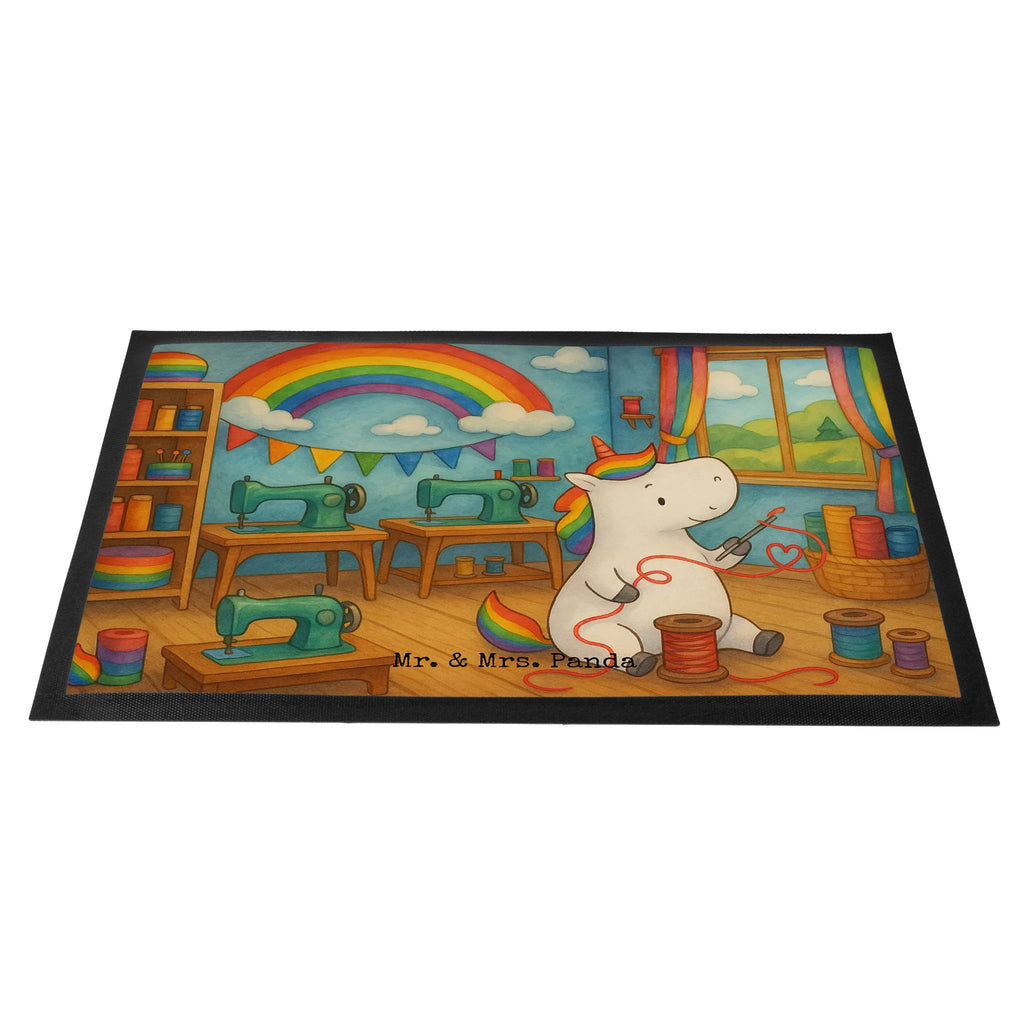 Fußmatte Einhorn Näherin Design Fußmatten, Fußmatte outdoor, Fussmatten online, Gummi Matte, Sauberlaufmatte, Haustürmatte, Matte, Vorleger, Schmutzmatte, Türmatte, Fußmatte außen, Gummimatte, Eingangsteppich, Fußabstreifer, Schmutzfänger, Fußabtreter außen, Türvorleger, Schmutzfangmatte waschbar, Fußabtreter, Fußmatte waschbar, Motivfußmatte, Schmutzfangmatte, Fußabstreifer außen, Fußmatte innen, Fußmatte außen wetterfest, Fussmatten, Schmutzfangteppich, Einhorn, Einhörner, Einhorn Deko, Unicorn, Freundin, Häkeln, Mädchen, Stricken, basteln, Näherin, nähen, Nähzimmer