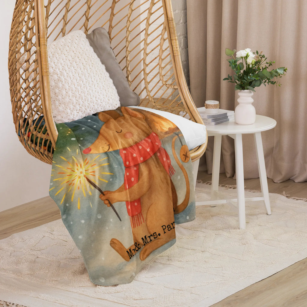 Sherpa Kuscheldecke Maus Weihnachten Design Winter, Weihnachten, Weihnachtsdeko, Nikolaus, Advent, Heiligabend, Wintermotiv, Weihnachtsgruß, Mäuschen, Weihnachtsmotiv, Weihnachtswunder, Frohe Weihnachten, Maus