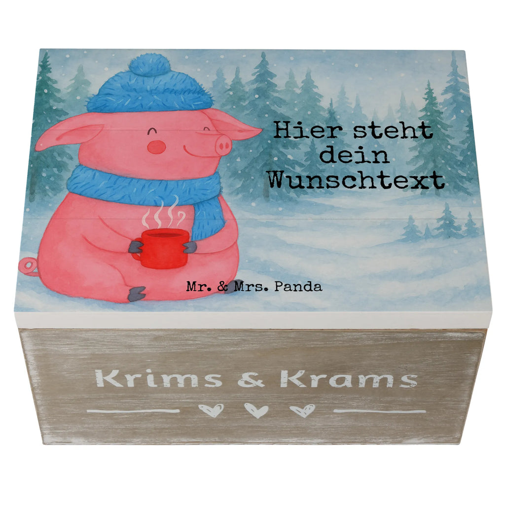 Personalisierte Holzkiste Schwein Glühwein Design Holzkiste mit Namen, Geschenkbox personalisiert, Dekokiste Personalisiert, Kiste mit Namen, Schatulle mit Namen, Erinnerungskiste, Dekokiste mit Namen, mit Namen, Aufbewahrungsbox Personalisiert, Erinnerungsbox Personalisiert, Schatulle Personalisiert, Erinnerungsbox mit Namen, Holzkiste Personalisiert, Schatzkiste mit Namen, Truhe Personalisiert, Aufbewahrungsbox mit Namen, Kiste Personalisiert, Erinnerungskiste Personalisiert, Schatzkiste Personalisiert, Truhe mit Namen, GEschenkdose personalisiert, Winter, Weihnachten, Weihnachtsdeko, Nikolaus, Advent, Heiligabend, Wintermotiv, Weihnachtsmarkt, Glühwein, Glühschwein, Punsch