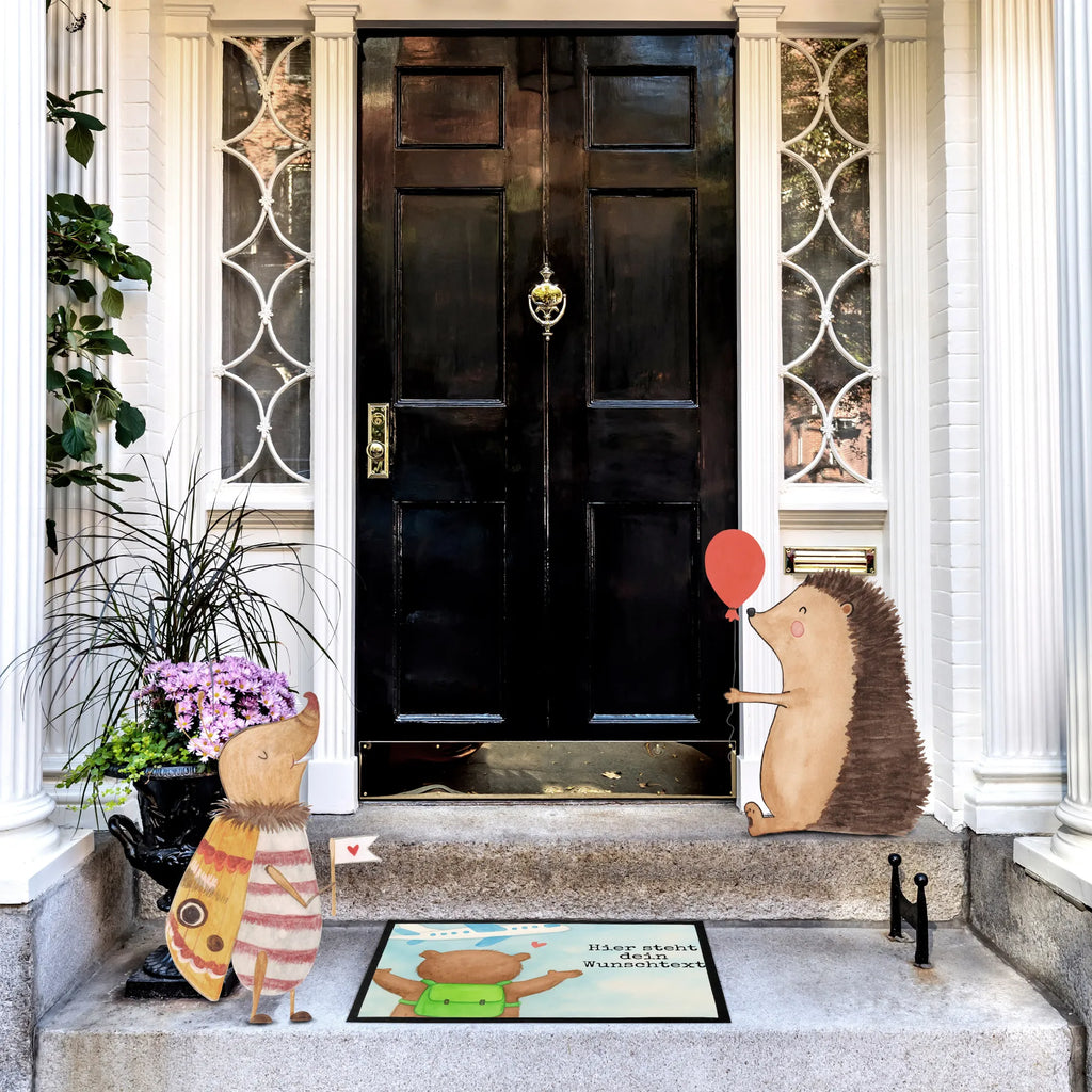 Personalisierte Fußmatte Bär Flugzeug Design Türvorleger personalisiert, Fußmatte bedrucken, Namensfussmatte, Bedrucken, Personalisierte Fußmatte, Fußmatte mit Namen, Haustürmatte personalisiert, Personalisiert, Personalisieruung, Wunschnamen, Türvorleger mit Namen, Liebe, Partner, Freund, Freundin, Ehemann, Ehefrau, Heiraten, Verlobung, Heiratsantrag, Liebesgeschenk, Jahrestag, Hocheitstag, für Ehemann, Hochzeitstag, für Männer, Geschenk für Partner, Valentinstag, Geschenk für Frauen, Geschenk für Freundin, Liebesbeweis, Mitbringsel