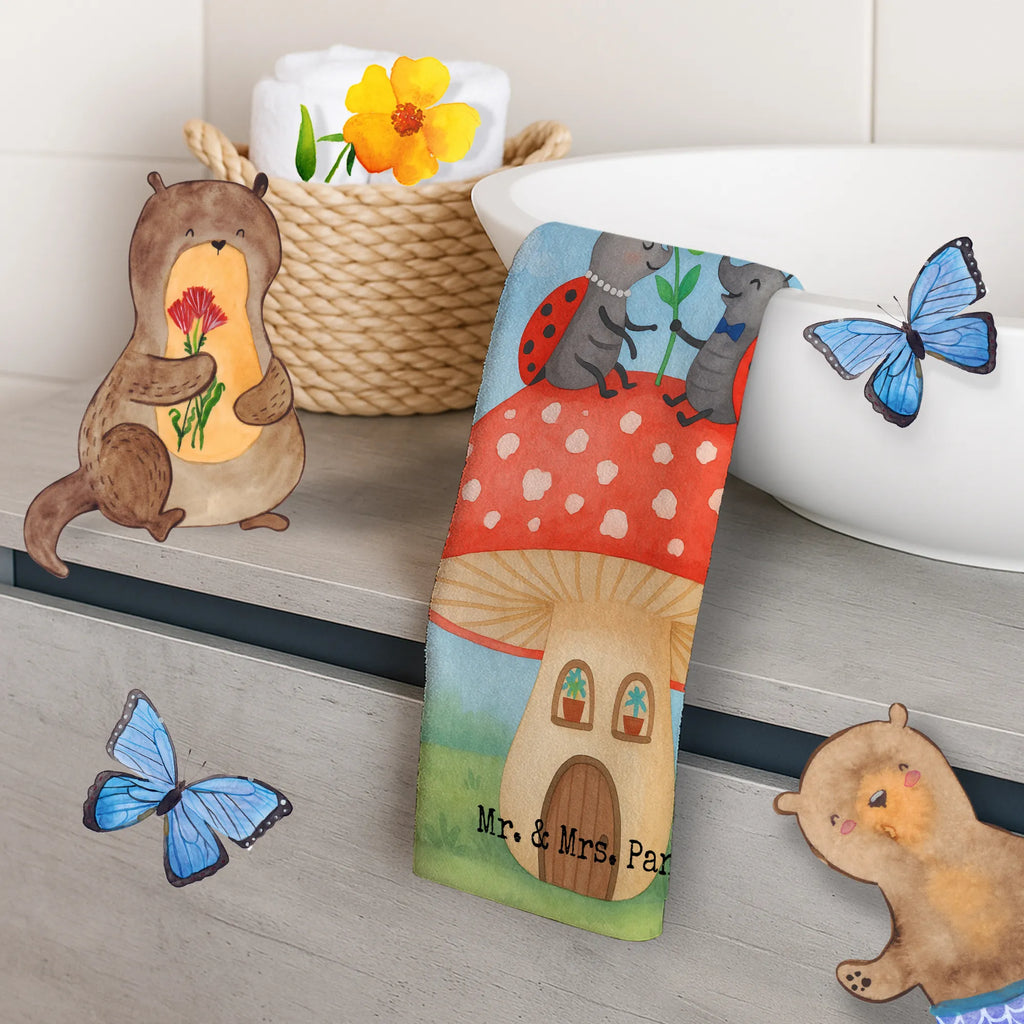 Gästehandtuch Marienkäfer Fliegenpilz Design Gästehandtuch, Gästehandtücher, Handtuch Für Gäste, Gäste-Tuch, Kleines Handtuch, Handtuch Klein, Waschhandtuch, Handtuch Für Gäste-WC, Handtuch Für Toilette, Gästehandtuch Bad, Gästehandtuch Badezimmer, Handtuch Gästezimmer, Gästehandtuch Für Hotels, Gästehandtuch 30x50, Gästehandtuch Set, Gästehandtuch Baumwolle, Gästehandtuch Bio Baumwolle, Gästehandtuch Saugfähig, Gästehandtuch Weich, Gästehandtuch Hochwertig, Gästehandtuch Pflegeleicht, Gästehandtuch Waschbar, Gästehandtuch Strapazierfähig, Gästehandtuch Schnell Trocknend, Gästehandtuch Weiß, Gästehandtuch Beige, Gästehandtuch Grau, Gästehandtuch Schwarz, Gästehandtuch Bunt, Gästehandtuch Mit Muster, Gästehandtuch Mit Bordüre, Gästehandtuch Modern, Gästehandtuch Klassisch, Handtuch Gästeformat, Gästehandtuch Nachhaltig, Gästehandtuch Ökologisch, Tiermotive, Gute Laune, lustige Sprüche, Tiere, Haus, Wohnung, zuhause, Fliegenpilz, Marienkäfer, Fleigenpilzhaus