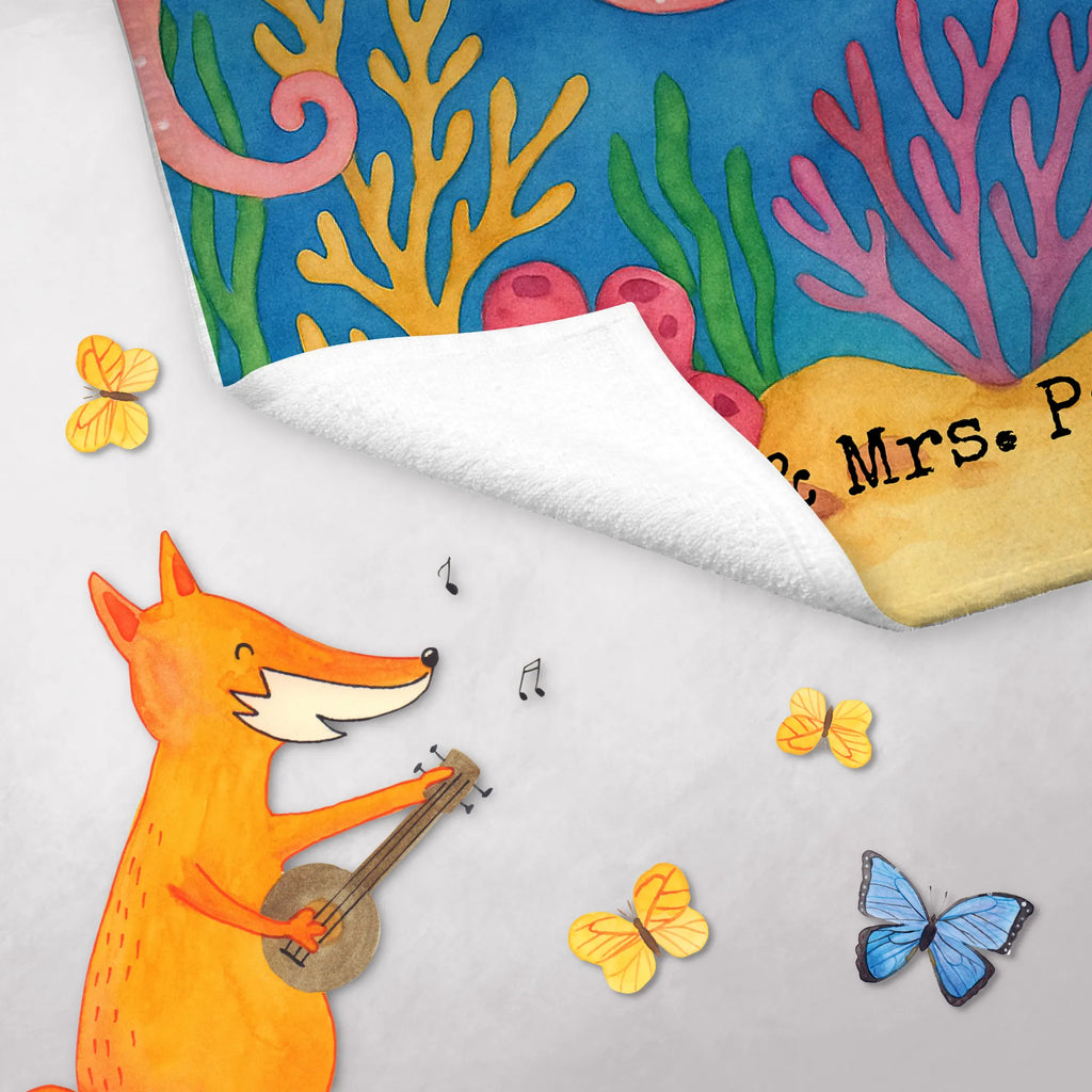 Gästehandtuch Tintenfisch Design Gästehandtuch, Gästehandtücher, Handtuch Für Gäste, Gäste-Tuch, Kleines Handtuch, Handtuch Klein, Waschhandtuch, Handtuch Für Gäste-WC, Handtuch Für Toilette, Gästehandtuch Bad, Gästehandtuch Badezimmer, Handtuch Gästezimmer, Gästehandtuch Für Hotels, Gästehandtuch 30x50, Gästehandtuch Set, Gästehandtuch Baumwolle, Gästehandtuch Bio Baumwolle, Gästehandtuch Saugfähig, Gästehandtuch Weich, Gästehandtuch Hochwertig, Gästehandtuch Pflegeleicht, Gästehandtuch Waschbar, Gästehandtuch Strapazierfähig, Gästehandtuch Schnell Trocknend, Gästehandtuch Weiß, Gästehandtuch Beige, Gästehandtuch Grau, Gästehandtuch Schwarz, Gästehandtuch Bunt, Gästehandtuch Mit Muster, Gästehandtuch Mit Bordüre, Gästehandtuch Modern, Gästehandtuch Klassisch, Handtuch Gästeformat, Gästehandtuch Nachhaltig, Gästehandtuch Ökologisch, Tiermotive, Gute Laune, lustige Sprüche, Tiere, Meer, Meerestier, Krake, Tintenfisch, Arme, Wasser, Ozean