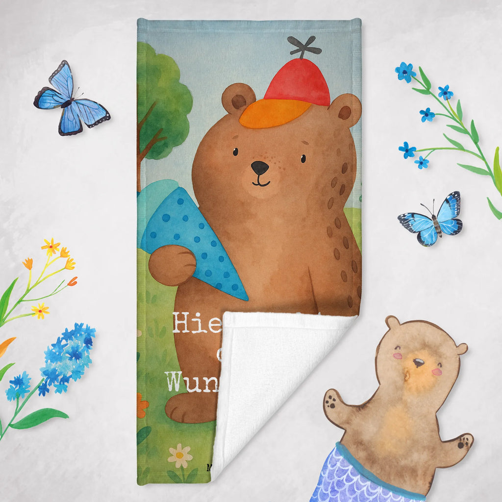 Personalisiertes Badehandtuch Bär Schultüte Design Kinder Handtuch mit Namen, Personalisiertes Handtuch, Badetuch mit Namen, Strandtuch mit Namen, Personalisiertes Badetuch, Duschtuch mit Namen, Saunatuch mit Namen, Bär, Teddy, Teddybär, Schulanfang, Erster Schultag Geschenk, Bär Motiv, Schulbeginn, Grundschule, Einschulung Geschenk, Schultüte, Schule Geschenk