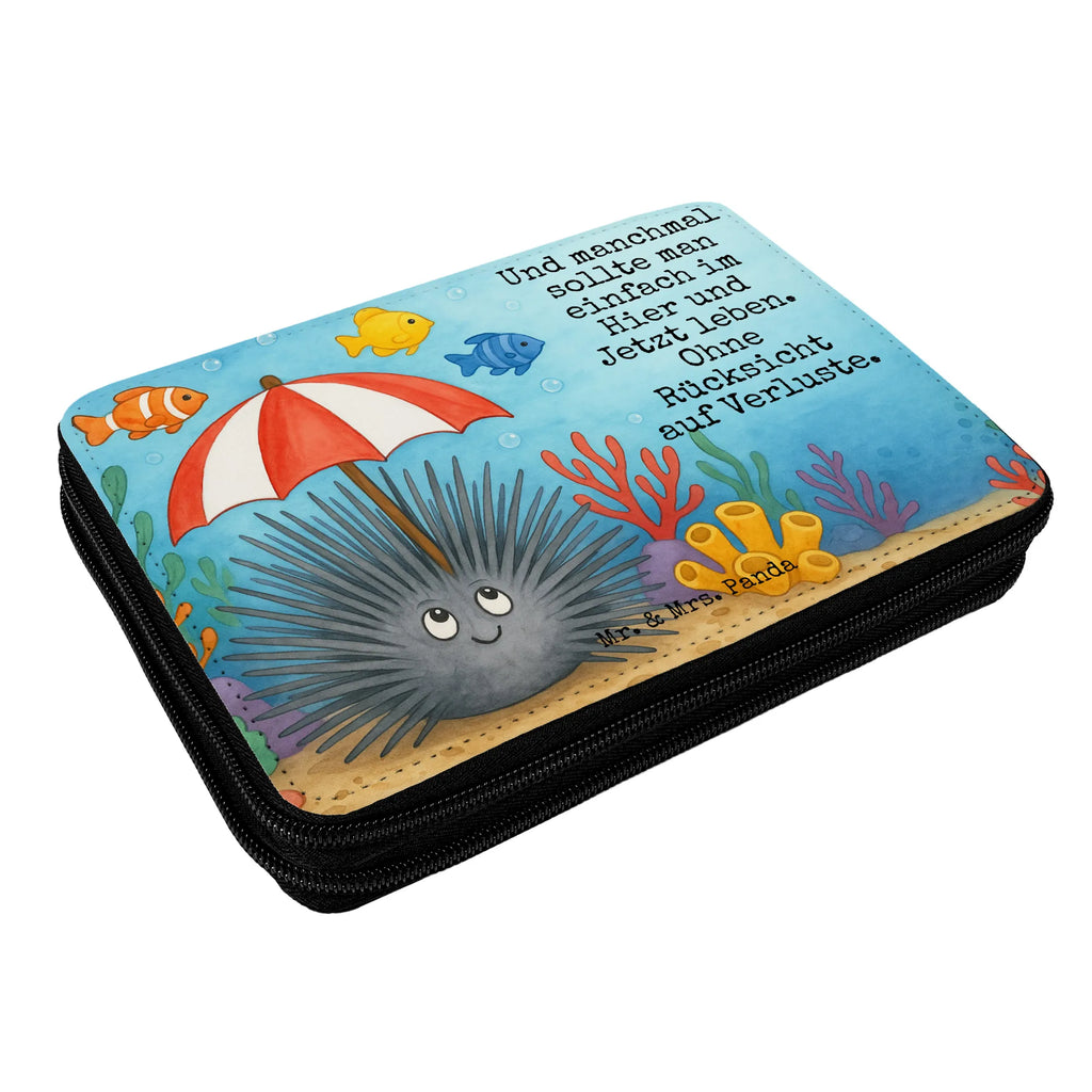 Federmappe Seeigel Design Kinder Federmappe, Schule, Stiftetasche, Grundschule, Motiv, Schülerin, Bestückte Federmappe, Einschulung, Federmäppchen, Federmappe, Stifte Etui, Schüler, Geschenk, Kind, Büro Stifte Etui, Federmäppchen bedruckt, Stifterolle, Federmappe Einschulung, Meerestiere, Meer, Urlaub, Selbstakzeptanz, Seeigel, Achtsamkeit, Leben, Hier und Jetzt, Selbstliebe, Lebe