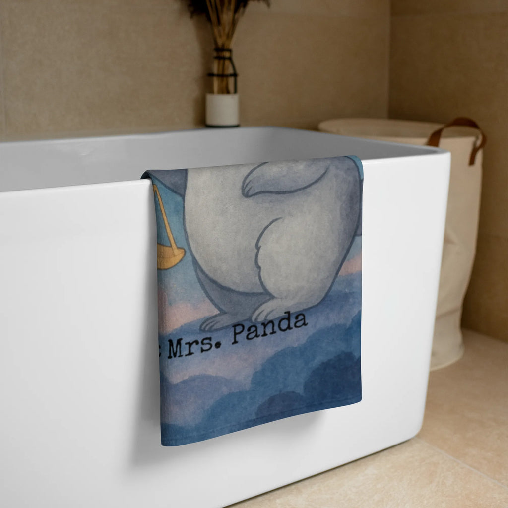 XL Badehandtuch Waage Astrologie Design Weiches XL Handtuch, Pflegeleichtes Handtuch Groß, Nachhaltiges Handtuch XL, Großes Handtuch, XL Handtuch Grau, Flauschiges Handtuch XL, Handtuch Für Strand XL, Handtuch Für Dusche XL, Duschtuch XL, Handtuch XL Aus Baumwolle, Handtuch XL Geschenkidee, Großes Handtuch Für Badezimmer, Design Handtuch XL, Badehandtuch XL, Handtuch Für Große Personen, Extra Großes Handtuch, XL Handtuch Weiß, Handtuch Für Wellness, Handtuch Für Erwachsene XL, Umweltfreundliches Handtuch Groß, XL Handtuch Bunt, Handtuch XL Für Kinder, Waschbares Handtuch XL, XL Handtuch, Handtuch Übergröße, Saunatuch XL, Handtuch Groß Für Sport, Handtuch XL Modern, Badetuch Extra Groß, Mikrofaser Handtuch XL, Handtuch XL Klassisch, XL Handtuch Aus Bio Baumwolle, Großes Handtuch Unifarben, Handtuch XL Für Männer, Strapazierfähiges XL Handtuch, XL Handtuch Mit Muster, Handtuch XL Für Frauen, Handtuch Für Sauna Groß, Saugfähiges Großes Handtuch, Tierkreiszeichen, Sternzeichen, Horoskop, Astrologie, Aszendent, Waage, Geschenk, Geschenk zum Geburtstag, Geburtstagsgeschenk