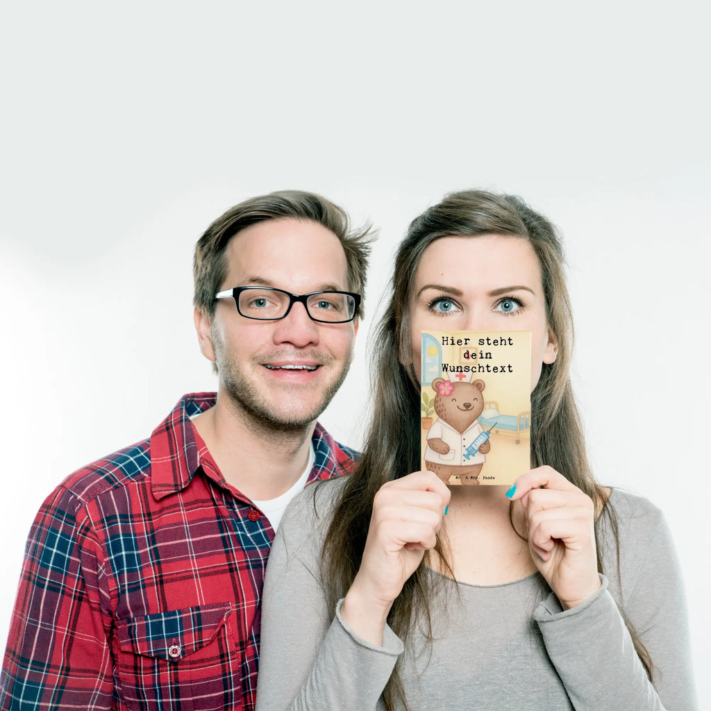 Personalisierte Postkarte Ärztin Leidenschaft Design Einladung mit Wunschtext, Postkarte mit Wunschtext, Postkarte mit Namen, Postkarte personalisierbar, Grußkarte mit Namen, Ansichtskarte mit Wunschtext, Ansichtskarte mit Namen, Postkarte bedrucken, Geschenkkarte mit Namen, Karte mit Wunschtext, Einladung mit Namen, Geschenkkarte mit Wunschtext, Grußkarte mit Wunschtext, Karte mit Namen, Beruf, Ausbildung, Jubiläum, Abschied, Rente, Kollege, Kollegin, Geschenk, Schenken, Arbeitskollege, Mitarbeiter, Firma, Danke, Dankeschön, Medizinerin, Ärztin, Hausärztin, Arztpraxis, Medizinstudium, Doktortitel, Doktorin