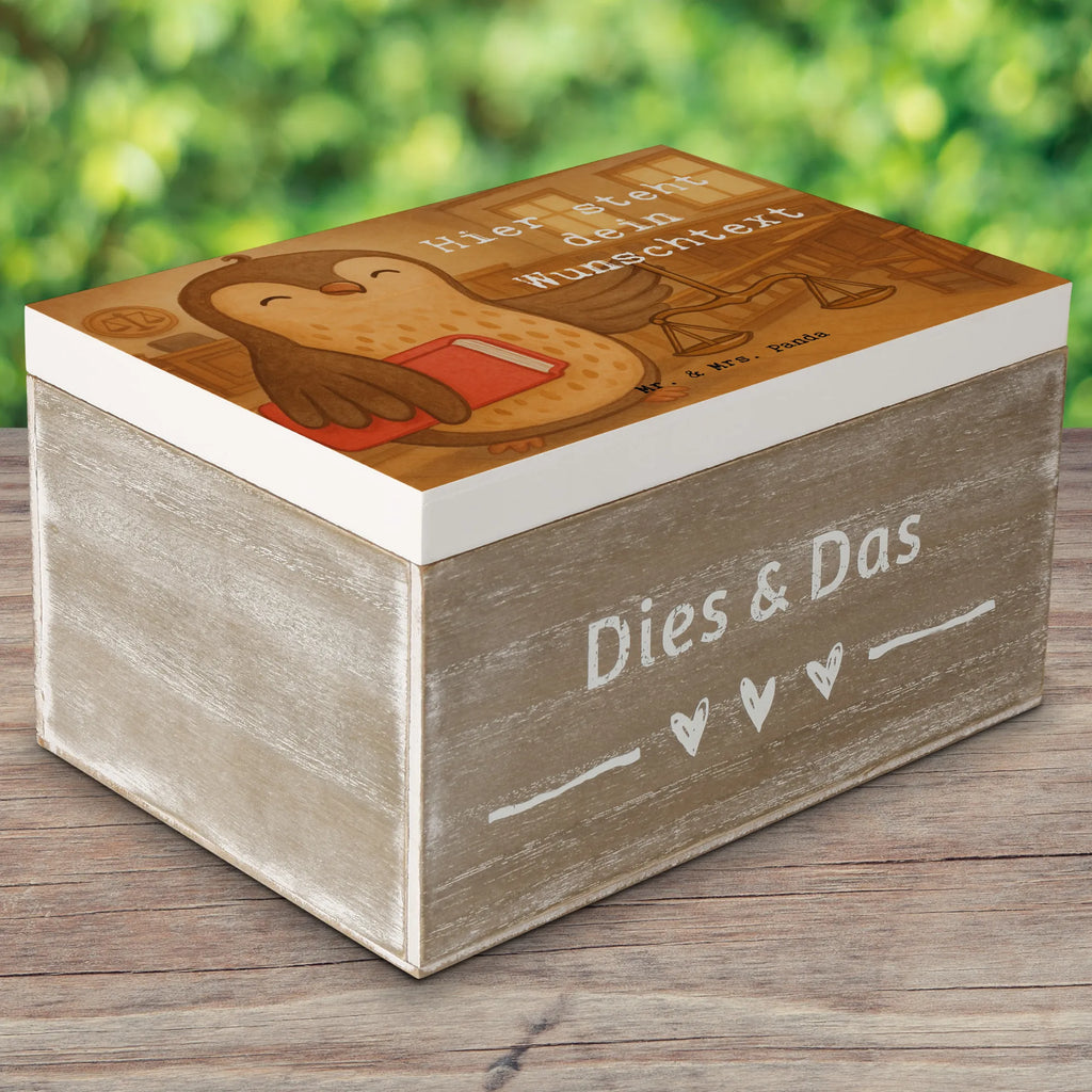 Personalisierte Holzkiste Jurist Leidenschaft Design Erinnerungsbox Personalisiert, Schatulle Personalisiert, Erinnerungskiste, Truhe mit Namen, Schatzkiste mit Namen, Aufbewahrungsbox Personalisiert, Kiste mit Namen, Holzkiste mit Namen, Schatulle mit Namen, Geschenkbox personalisiert, Schatzkiste Personalisiert, Erinnerungskiste Personalisiert, Erinnerungsbox mit Namen, Dekokiste Personalisiert, Dekokiste mit Namen, Kiste Personalisiert, Aufbewahrungsbox mit Namen, Holzkiste Personalisiert, Truhe Personalisiert, mit Namen, GEschenkdose personalisiert, Beruf, Ausbildung, Jubiläum, Abschied, Rente, Kollege, Kollegin, Geschenk, Schenken, Arbeitskollege, Mitarbeiter, Firma, Danke, Dankeschön, Jurist, Staatsexamen, Anwalt, Jurastudent, Master of laws, Jura Studium, Anwaltskanzlei