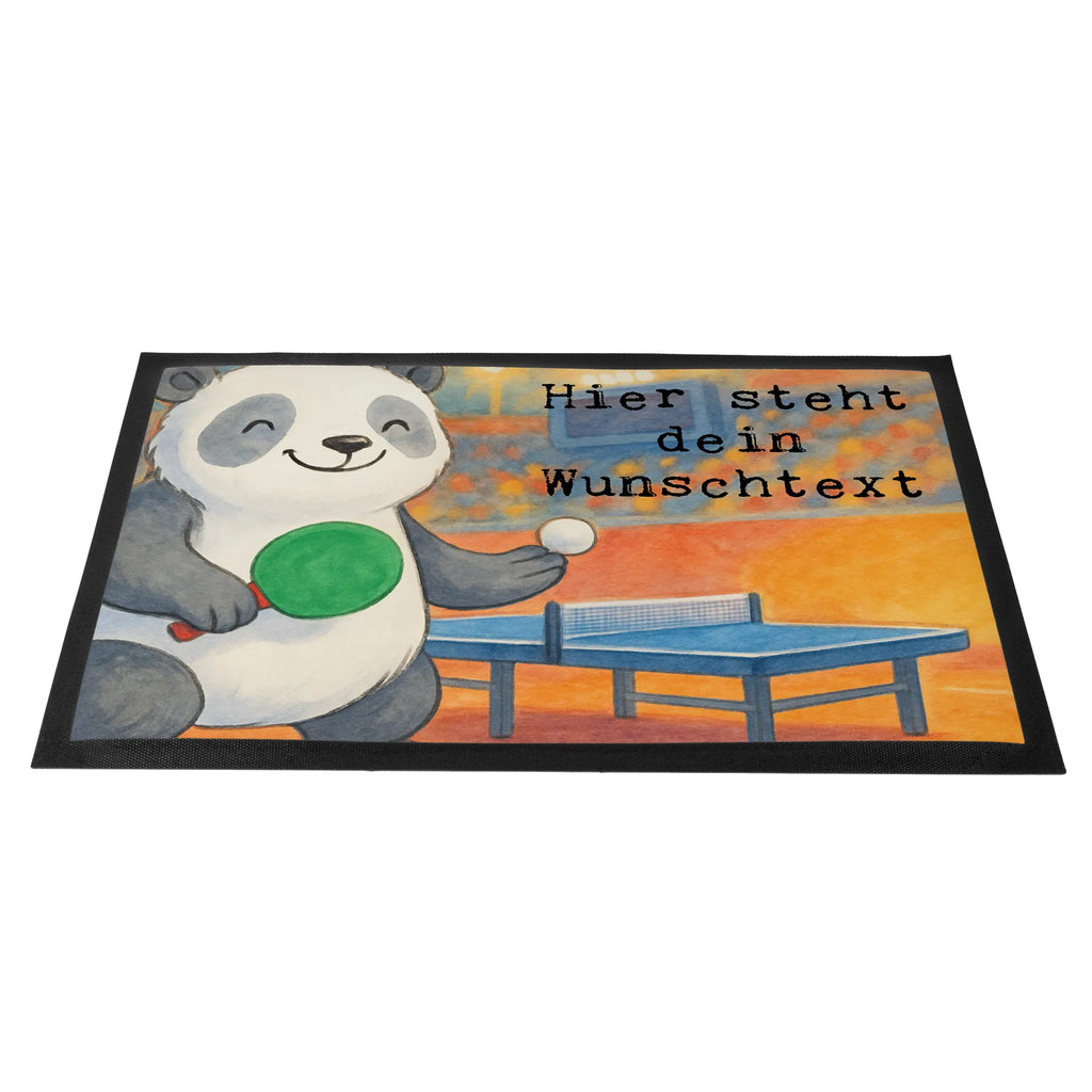 Personalisierte Fußmatte Panda Tischtennis Design Personalisiert, Fußmatte bedrucken, Personalisierte Fußmatte, Fußmatte mit Namen, Namensfussmatte, Personalisieruung, Türvorleger mit Namen, Bedrucken, Haustürmatte personalisiert, Türvorleger personalisiert, Wunschnamen, Geschenk, Sport, Sportart, Hobby, Schenken, Danke, Dankeschön, Auszeichnung, Gewinn, Sportler, Tischtennis, Tischtennis Bund, Tischtennis Verein, Ballsport