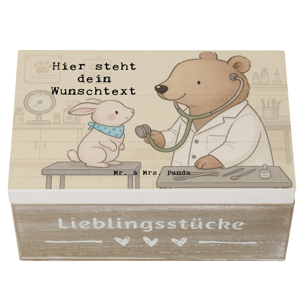 Personalisierte Holzkiste Tierarzt Leidenschaft Design Dekokiste mit Namen, Holzkiste mit Namen, Schatulle mit Namen, Geschenkbox personalisiert, Dekokiste Personalisiert, Erinnerungskiste Personalisiert, Aufbewahrungsbox Personalisiert, mit Namen, Erinnerungsbox Personalisiert, GEschenkdose personalisiert, Aufbewahrungsbox mit Namen, Kiste Personalisiert, Schatzkiste mit Namen, Schatulle Personalisiert, Erinnerungsbox mit Namen, Schatzkiste Personalisiert, Holzkiste Personalisiert, Truhe Personalisiert, Erinnerungskiste, Truhe mit Namen, Kiste mit Namen, Beruf, Ausbildung, Jubiläum, Abschied, Rente, Kollege, Kollegin, Geschenk, Schenken, Arbeitskollege, Mitarbeiter, Firma, Danke, Dankeschön