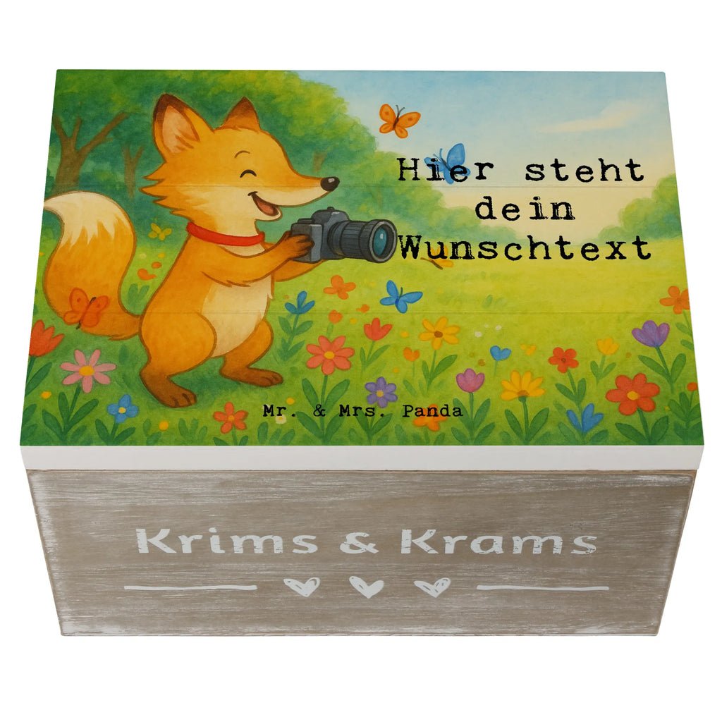 Personalisierte Holzkiste Fotograf Leidenschaft Design Kiste Personalisiert, GEschenkdose personalisiert, Schatulle Personalisiert, mit Namen, Aufbewahrungsbox Personalisiert, Schatzkiste mit Namen, Schatzkiste Personalisiert, Schatulle mit Namen, Dekokiste Personalisiert, Aufbewahrungsbox mit Namen, Dekokiste mit Namen, Erinnerungsbox mit Namen, Erinnerungsbox Personalisiert, Truhe mit Namen, Erinnerungskiste Personalisiert, Truhe Personalisiert, Geschenkbox personalisiert, Erinnerungskiste, Holzkiste mit Namen, Kiste mit Namen, Holzkiste Personalisiert, Beruf, Ausbildung, Jubiläum, Abschied, Rente, Kollege, Kollegin, Geschenk, Schenken, Arbeitskollege, Mitarbeiter, Firma, Danke, Dankeschön, Hobbyfotograf, Profi Fotograf, Fotoreporter, Fotografie, Fotograf, Hochzeitsfotograf