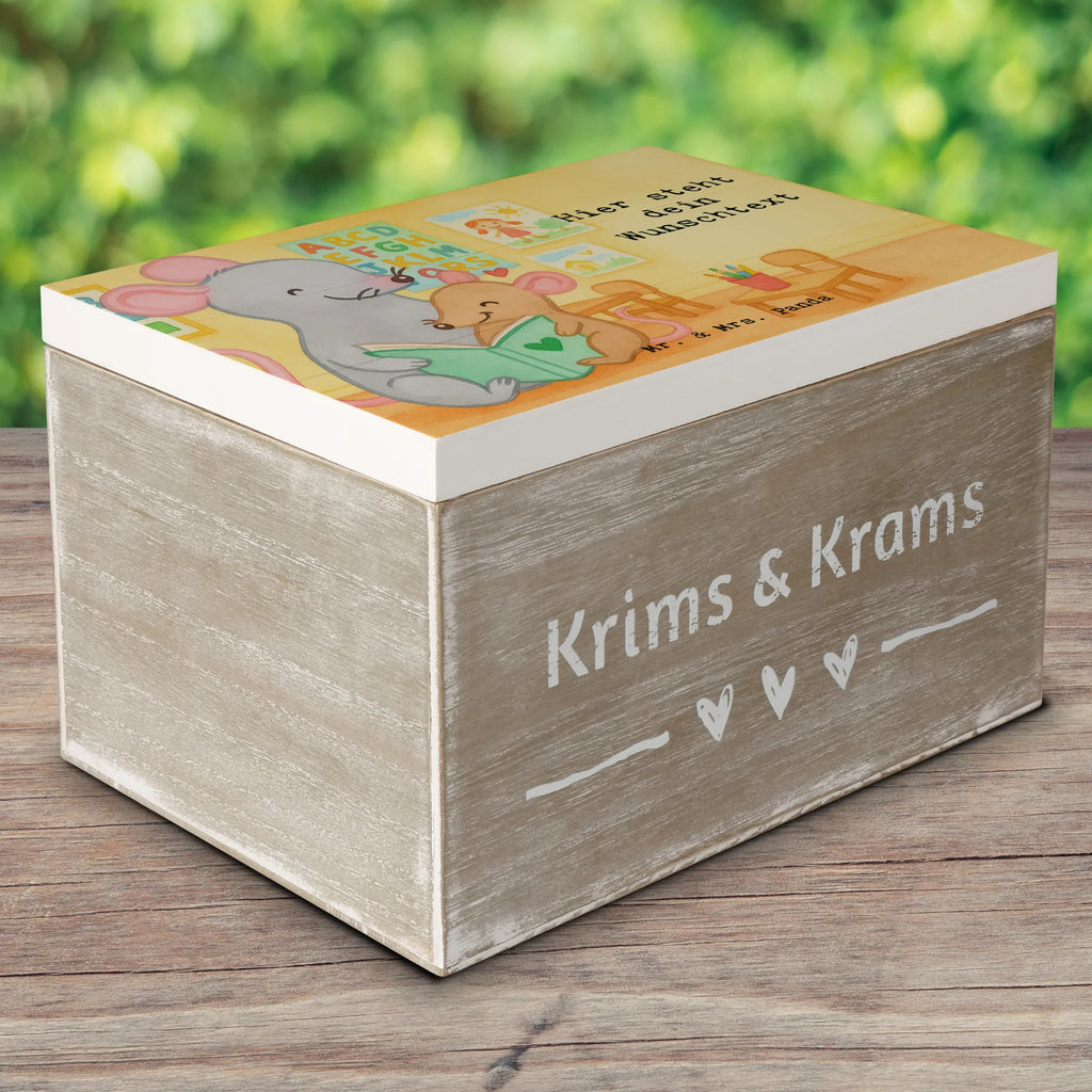 Personalisierte Holzkiste Erzieherin Leidenschaft Design Kiste mit Namen, Holzkiste Personalisiert, Erinnerungskiste Personalisiert, Schatulle Personalisiert, Schatulle mit Namen, Aufbewahrungsbox mit Namen, Aufbewahrungsbox Personalisiert, Erinnerungskiste, Erinnerungsbox mit Namen, Dekokiste Personalisiert, Kiste Personalisiert, Schatzkiste mit Namen, Schatzkiste Personalisiert, Erinnerungsbox Personalisiert, Dekokiste mit Namen, Geschenkbox personalisiert, GEschenkdose personalisiert, Truhe mit Namen, mit Namen, Truhe Personalisiert, Holzkiste mit Namen, Beruf, Ausbildung, Jubiläum, Abschied, Rente, Kollege, Kollegin, Geschenk, Schenken, Arbeitskollege, Mitarbeiter, Firma, Danke, Dankeschön, Kindergärtnerin, Abschiedsgeschenke Kindergarten, Pädagogin, Erzieherin