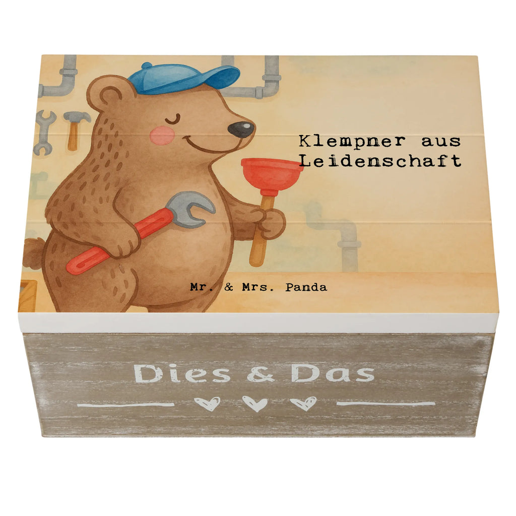 Holzkiste Klempner Leidenschaft Design Kiste, Dekokiste, Geschenkbox, Erinnerungskiste, Erinnerungsbox, Schatulle, Truhe, XXL, Holzkiste, Aufbewahrungsbox, Geschenkdose, Schatzkiste, Beruf, Ausbildung, Jubiläum, Abschied, Rente, Kollege, Kollegin, Geschenk, Schenken, Arbeitskollege, Mitarbeiter, Firma, Danke, Dankeschön, Gesellenprüfung, Meister, Bauklempner, Installateur, Klempner, Fachbetrieb, Sanitärinstallationen, Handwerker