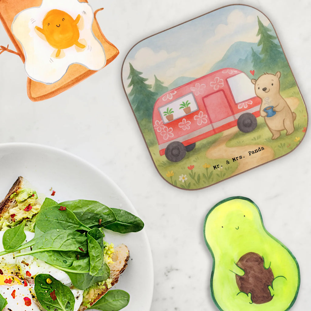 Untersetzer Bär Camper Design Korkuntersetzer, Bierdeckel, Getränkeuntersetzer, Untersetzer aus Holz, Tassen Untersetzer, Untersetzer Design, Holzuntersetzer, Glasuntersetzer, Untersetzer Gläser, Untersetzer, Untersetzer Holz, Untersetzer für Gläser, Geschenk, Sport, Sportart, Hobby, Schenken, Danke, Dankeschön, Auszeichnung, Gewinn, Sportler, Campingplatz, Zelten, Roadtrip, Camper, Urlaub, Campen, Wohnmobil