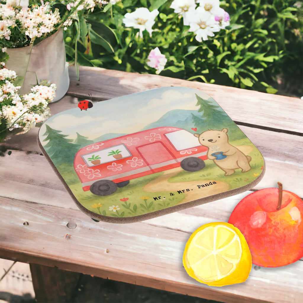 Untersetzer Bär Camper Design Korkuntersetzer, Bierdeckel, Getränkeuntersetzer, Untersetzer aus Holz, Tassen Untersetzer, Untersetzer Design, Holzuntersetzer, Glasuntersetzer, Untersetzer Gläser, Untersetzer, Untersetzer Holz, Untersetzer für Gläser, Geschenk, Sport, Sportart, Hobby, Schenken, Danke, Dankeschön, Auszeichnung, Gewinn, Sportler, Campingplatz, Zelten, Roadtrip, Camper, Urlaub, Campen, Wohnmobil