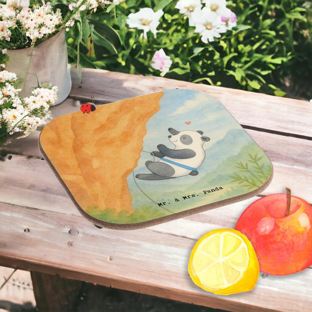 Untersetzer Panda Klettern Design Untersetzer aus Holz, Untersetzer Gläser, Untersetzer Holz, Tassen Untersetzer, Glasuntersetzer, Untersetzer für Gläser, Bierdeckel, Korkuntersetzer, Getränkeuntersetzer, Untersetzer, Holzuntersetzer, Untersetzer Design, Geschenk, Sport, Sportart, Hobby, Schenken, Danke, Dankeschön, Auszeichnung, Gewinn, Sportler, Bouldern, Klettern, Kletterhalle, Klettersport