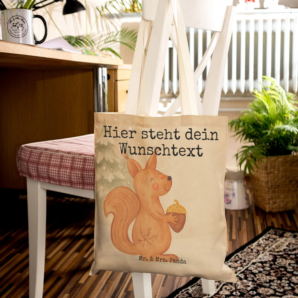 Personalisierte Einkaufstasche Eichhörnchen Weihnachten Design Tragetasche Mit Wunschtext, Tragetasche Personalisiert, Tragetasche Als Geschenk Mit Wunschtext, Tragetasche Mit Motiv Und Wunschtext, Wiederverwendbare Tragetasche Mit Wunschtext, Große Tragetasche Mit Namen, Leinentasche Mit Gravur, Tragetasche Für Kinder Mit Wunschtext, Tragetasche Mit Spruch, Tragetasche Für Alltag Mit Text, Stofftasche Mit Wunschtext, Tragetasche Selbst Gestalten, Faltbare Tragetasche Mit Wunschtext, Tragetasche Für Einkäufe Personalisiert, Tragetasche Mit Personalisierung, Tragetasche Bedruckt Mit Wunschtext, Tragetasche Für Büro Mit Namen, Jutetasche Mit Wunschtext, Bunte Tragetasche Mit Namen, Tragetasche Für Damen Mit Namen, Tragetasche Modern Mit Gravur, Tragetasche Mit Initialen, Nachhaltige Tragetasche Personalisiert, Design Tragetasche Personalisiert, Tragetasche Mit Namen, Baumwolltasche Mit Namen, Vintage Tragetasche Mit Wunschtext, Tragetasche Für Herren Personalisiert, Tragetasche Mit Text, Lustige Tragetasche Mit Text, Einkaufstasche Personalisiert, Personalisierte Tragetasche, Tragetasche Für Schule Mit Wunschtext, Kleine Tragetasche Mit Text, Umweltfreundliche Tragetasche Mit Namen, Winter, Weihnachten, Weihnachtsdeko, Nikolaus, Advent, Heiligabend, Wintermotiv, Frohes neues Jahr, Vogel, Guten Rutsch, Weihnachtsmotiv, Frohe Weihnachten, Neujahr, Weihnachtsgruß