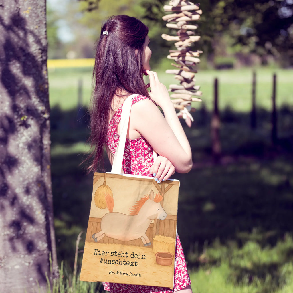 Personalisierte Einkaufstasche Pferd Springen Design Tragetasche Für Herren Personalisiert, Tragetasche Bedruckt Mit Wunschtext, Tragetasche Für Kinder Mit Wunschtext, Design Tragetasche Personalisiert, Tragetasche Mit Text, Tragetasche Für Büro Mit Namen, Baumwolltasche Mit Namen, Leinentasche Mit Gravur, Kleine Tragetasche Mit Text, Tragetasche Für Alltag Mit Text, Bunte Tragetasche Mit Namen, Tragetasche Mit Wunschtext, Tragetasche Personalisiert, Tragetasche Für Schule Mit Wunschtext, Tragetasche Mit Motiv Und Wunschtext, Lustige Tragetasche Mit Text, Große Tragetasche Mit Namen, Personalisierte Tragetasche, Tragetasche Modern Mit Gravur, Tragetasche Als Geschenk Mit Wunschtext, Umweltfreundliche Tragetasche Mit Namen, Nachhaltige Tragetasche Personalisiert, Tragetasche Selbst Gestalten, Einkaufstasche Personalisiert, Tragetasche Für Einkäufe Personalisiert, Faltbare Tragetasche Mit Wunschtext, Tragetasche Mit Namen, Tragetasche Mit Spruch, Tragetasche Mit Initialen, Wiederverwendbare Tragetasche Mit Wunschtext, Jutetasche Mit Wunschtext, Tragetasche Für Damen Mit Namen, Vintage Tragetasche Mit Wunschtext, Stofftasche Mit Wunschtext, Tragetasche Mit Personalisierung, Bauernhof, Hoftiere, Landwirt, Landwirtin, Pferdebesitzer, Pferd, Pferde, reiten, Pferdestall, ausreiten, Pony, Stall