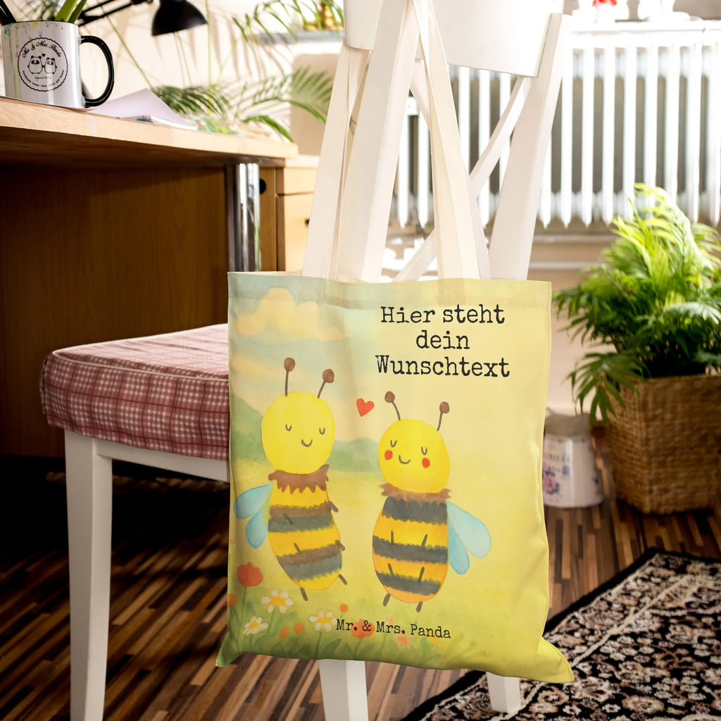 Personalisierte Einkaufstasche Biene Verliebt Design Tragetasche Mit Spruch, Umweltfreundliche Tragetasche Mit Namen, Bunte Tragetasche Mit Namen, Baumwolltasche Mit Namen, Kleine Tragetasche Mit Text, Einkaufstasche Personalisiert, Tragetasche Bedruckt Mit Wunschtext, Tragetasche Mit Text, Tragetasche Mit Namen, Tragetasche Für Einkäufe Personalisiert, Tragetasche Für Schule Mit Wunschtext, Tragetasche Für Büro Mit Namen, Tragetasche Personalisiert, Tragetasche Für Kinder Mit Wunschtext, Stofftasche Mit Wunschtext, Faltbare Tragetasche Mit Wunschtext, Tragetasche Für Herren Personalisiert, Tragetasche Mit Personalisierung, Vintage Tragetasche Mit Wunschtext, Tragetasche Mit Initialen, Lustige Tragetasche Mit Text, Jutetasche Mit Wunschtext, Tragetasche Für Damen Mit Namen, Leinentasche Mit Gravur, Tragetasche Als Geschenk Mit Wunschtext, Personalisierte Tragetasche, Große Tragetasche Mit Namen, Tragetasche Für Alltag Mit Text, Tragetasche Modern Mit Gravur, Design Tragetasche Personalisiert, Tragetasche Mit Wunschtext, Tragetasche Selbst Gestalten, Nachhaltige Tragetasche Personalisiert, Tragetasche Mit Motiv Und Wunschtext, Wiederverwendbare Tragetasche Mit Wunschtext, Biene, Wespe, Hummel