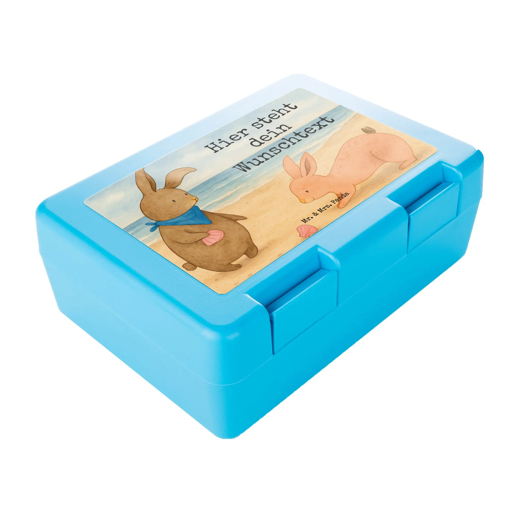 Personalisierte Brotdose Hasen Muschel Design Kunststoff Brotdose Mit Text, Brotdose Mit Motiv Und Text, Snackbox Mit Namen, Wiederverwendbare Brotdose Mit Namen, Brotdose Mit Text, Brotbox Mit Gravur, Auslaufsichere Brotdose Mit Namen, BPA-Freie Brotdose Mit Wunschtext, Lunchbehälter Mit Wunschtext, Brotdose Personalisiert, Brotdose Mit Wunschtext, Brotdose Mit Namen, Butterbrotdose Mit Text, Brotdose Kinder Mit Namen, Design Brotdose Mit Wunschtext, Brotdose Kita Mit Namen, Personalisierte Brotdose, Lunchbox Mit Namen, Vesperdose Mit Wunschtext, Brotdose Für Jungen Personalisiert, Lustige Brotdose Mit Wunschtext, Brotdose Für Unterwegs Mit Namen, Essensbox Mit Namen, Frühstücksdose Mit Namen, Brotdose Erwachsene Personalisiert, Nachhaltige Brotdose Personalisiert, Pausenbrotbox Personalisiert, Essensdose Mit Wunschtext, Brotdose Kindergarten Personalisiert, Edelstahl Brotdose Mit Gravur, Vesperbox Mit Gravur, Brotdose Für Mädchen Mit Namen, Brotdose Schule Mit Wunschtext, Brotdose Mit Wunschnamen, Brotdose Büro Mit Wunschtext, Jausenbox Personalisiert, Brotdose Mit Deckel Und Wunschtext, Familie, Vatertag, Muttertag, Bruder, Schwester, Mama, Papa, Oma, Opa, BFF, Meer, beste Freundin, Freundin, Muscheln, Hasen, best friends, Freundinnen, Muscheln sammeln