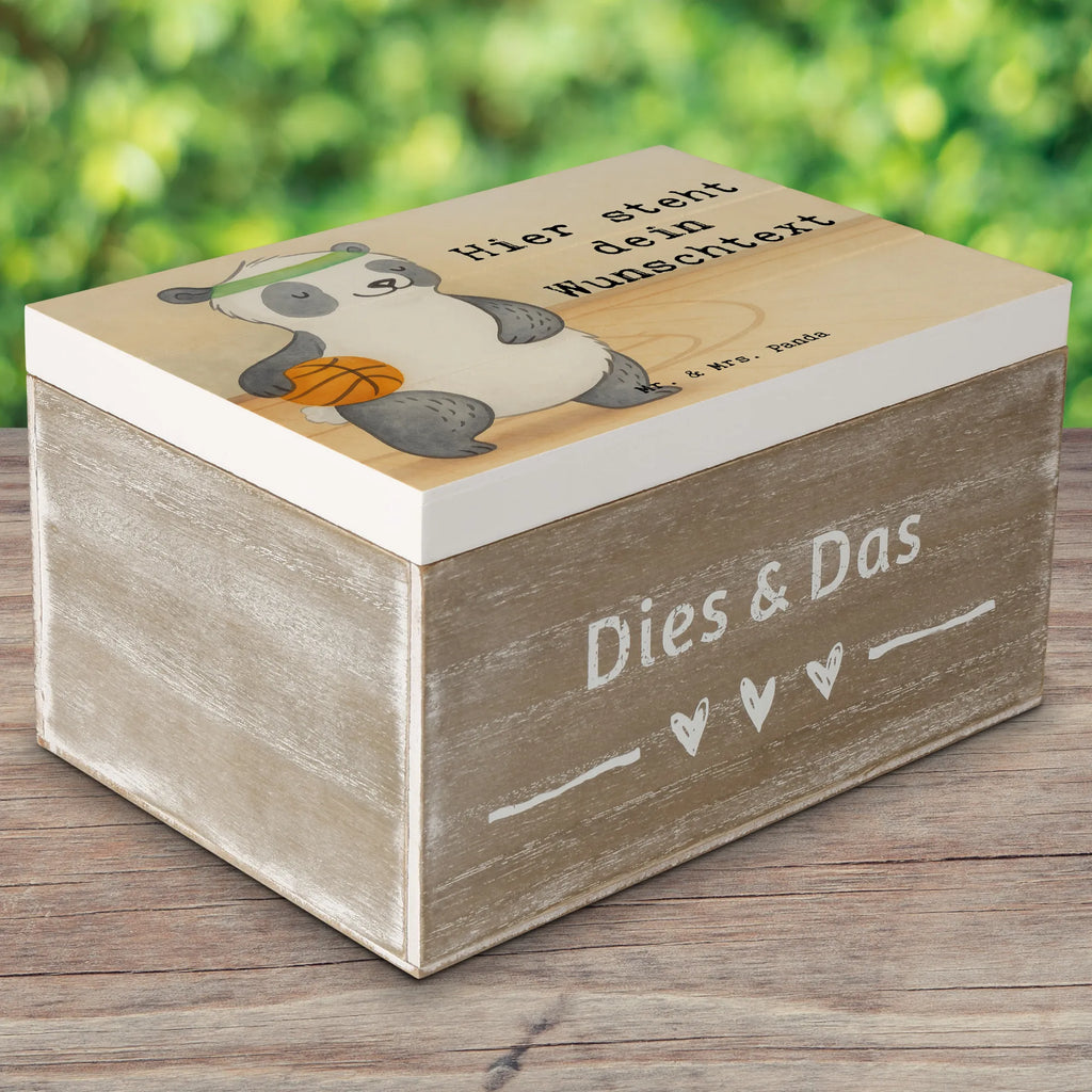 Personalisierte Holzkiste Panda Basketball Design GEschenkdose personalisiert, Truhe Personalisiert, Schatulle Personalisiert, Schatzkiste Personalisiert, Kiste mit Namen, Aufbewahrungsbox mit Namen, Dekokiste Personalisiert, Aufbewahrungsbox Personalisiert, Holzkiste Personalisiert, Erinnerungsbox Personalisiert, Truhe mit Namen, Erinnerungskiste Personalisiert, Holzkiste mit Namen, mit Namen, Geschenkbox personalisiert, Schatulle mit Namen, Kiste Personalisiert, Dekokiste mit Namen, Erinnerungsbox mit Namen, Schatzkiste mit Namen, Erinnerungskiste, Geschenk, Sport, Sportart, Hobby, Schenken, Danke, Dankeschön, Auszeichnung, Gewinn, Sportler, Basketballplatz, Basketball Verband, Basketball, Basketball Verein