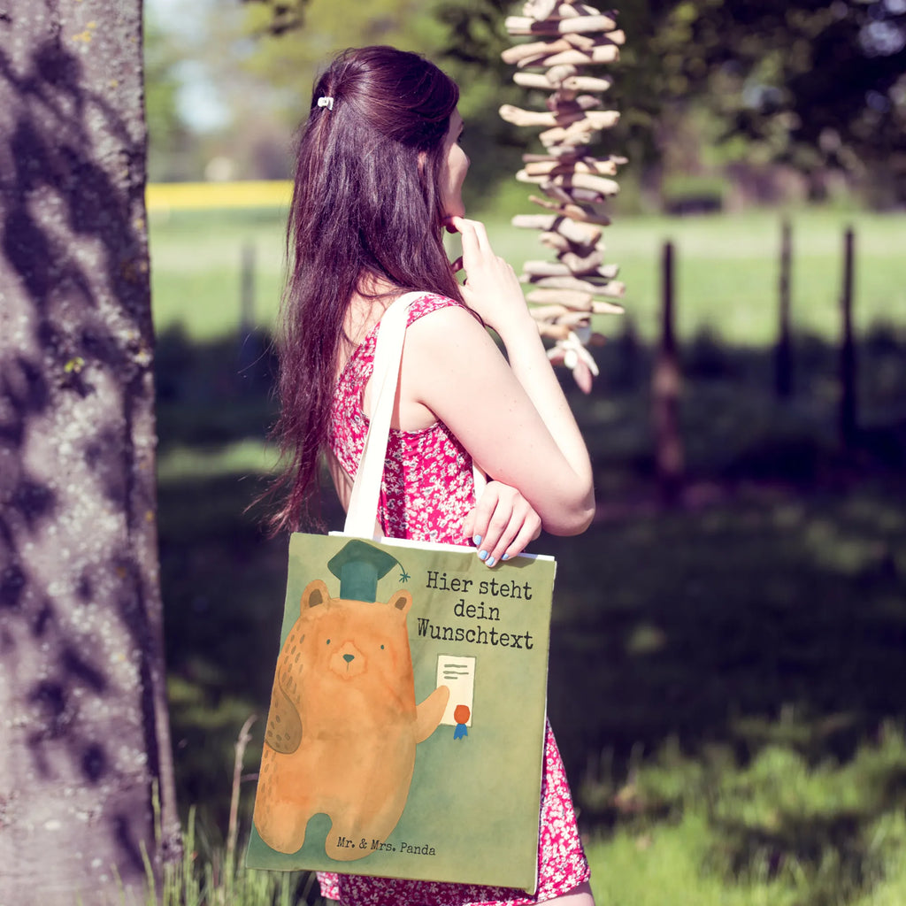 Personalisierte Einkaufstasche Bär Prüfung Design Tragetasche Mit Namen, Tragetasche Als Geschenk Mit Wunschtext, Nachhaltige Tragetasche Personalisiert, Baumwolltasche Mit Namen, Personalisierte Tragetasche, Einkaufstasche Personalisiert, Tragetasche Mit Initialen, Lustige Tragetasche Mit Text, Tragetasche Selbst Gestalten, Bunte Tragetasche Mit Namen, Tragetasche Für Alltag Mit Text, Tragetasche Mit Spruch, Jutetasche Mit Wunschtext, Design Tragetasche Personalisiert, Tragetasche Mit Text, Tragetasche Für Schule Mit Wunschtext, Tragetasche Mit Motiv Und Wunschtext, Tragetasche Für Einkäufe Personalisiert, Vintage Tragetasche Mit Wunschtext, Kleine Tragetasche Mit Text, Tragetasche Modern Mit Gravur, Tragetasche Bedruckt Mit Wunschtext, Tragetasche Personalisiert, Tragetasche Für Kinder Mit Wunschtext, Tragetasche Für Damen Mit Namen, Faltbare Tragetasche Mit Wunschtext, Tragetasche Mit Wunschtext, Wiederverwendbare Tragetasche Mit Wunschtext, Tragetasche Mit Personalisierung, Tragetasche Für Herren Personalisiert, Tragetasche Für Büro Mit Namen, Stofftasche Mit Wunschtext, Leinentasche Mit Gravur, Umweltfreundliche Tragetasche Mit Namen, Große Tragetasche Mit Namen, Bär, Teddy, Teddybär, Abschlusszeugnis, Zeugnis, Abitur, Prüfungen, Abschluss, Prüfung bestanden
