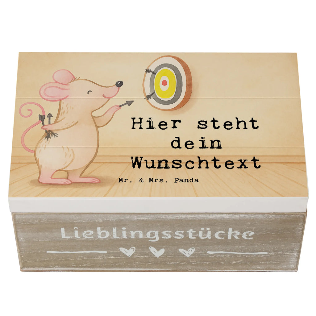 Personalisierte Holzkiste Maus Dart spielen Design mit Namen, Aufbewahrungsbox mit Namen, Kiste Personalisiert, Holzkiste Personalisiert, Schatulle Personalisiert, Erinnerungsbox Personalisiert, Kiste mit Namen, Holzkiste mit Namen, Dekokiste mit Namen, Erinnerungsbox mit Namen, Schatulle mit Namen, Erinnerungskiste, Truhe mit Namen, Schatzkiste mit Namen, GEschenkdose personalisiert, Schatzkiste Personalisiert, Truhe Personalisiert, Aufbewahrungsbox Personalisiert, Geschenkbox personalisiert, Erinnerungskiste Personalisiert, Dekokiste Personalisiert, Geschenk, Sport, Sportart, Hobby, Schenken, Danke, Dankeschön, Auszeichnung, Gewinn, Sportler, Dart spielen, Darten, Darts, Dart Turnier