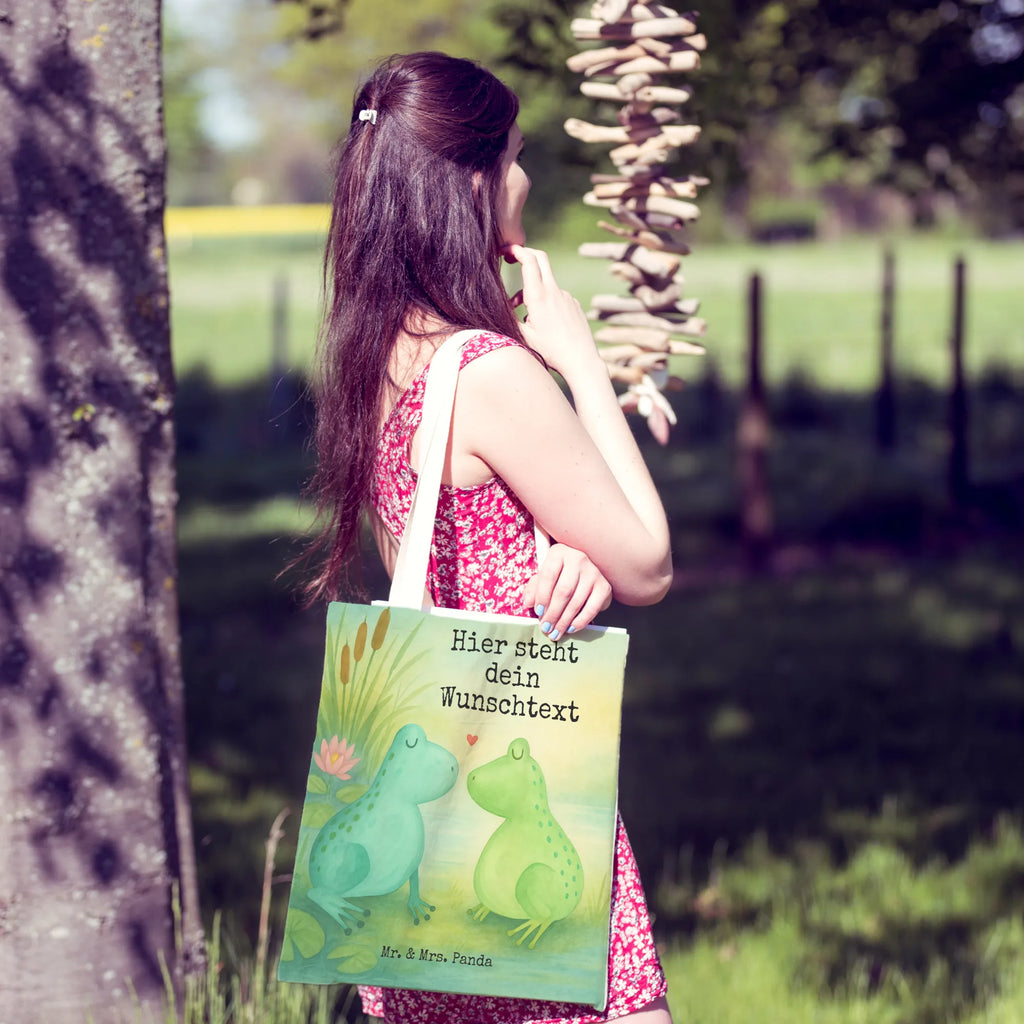 Personalisierte Einkaufstasche Frosch Liebe Design Tragetasche Mit Wunschtext, Stofftasche Mit Wunschtext, Tragetasche Mit Text, Tragetasche Mit Namen, Tragetasche Für Alltag Mit Text, Wiederverwendbare Tragetasche Mit Wunschtext, Tragetasche Modern Mit Gravur, Jutetasche Mit Wunschtext, Bunte Tragetasche Mit Namen, Tragetasche Selbst Gestalten, Tragetasche Mit Motiv Und Wunschtext, Tragetasche Für Einkäufe Personalisiert, Tragetasche Für Kinder Mit Wunschtext, Einkaufstasche Personalisiert, Leinentasche Mit Gravur, Tragetasche Personalisiert, Kleine Tragetasche Mit Text, Große Tragetasche Mit Namen, Umweltfreundliche Tragetasche Mit Namen, Tragetasche Für Schule Mit Wunschtext, Tragetasche Für Büro Mit Namen, Nachhaltige Tragetasche Personalisiert, Tragetasche Für Damen Mit Namen, Design Tragetasche Personalisiert, Tragetasche Mit Spruch, Lustige Tragetasche Mit Text, Tragetasche Mit Initialen, Faltbare Tragetasche Mit Wunschtext, Baumwolltasche Mit Namen, Personalisierte Tragetasche, Vintage Tragetasche Mit Wunschtext, Tragetasche Als Geschenk Mit Wunschtext, Tragetasche Für Herren Personalisiert, Tragetasche Mit Personalisierung, Tragetasche Bedruckt Mit Wunschtext, Liebe, Partner, Freund, Freundin, Ehemann, Ehefrau, Heiraten, Verlobung, Heiratsantrag, Liebesgeschenk, Jahrestag, Hocheitstag, Froschkönig, Geschenk Freund, Verlobt, Fröschchen, Hochzeitstag, Verliebt, Liebesbeweis, Frösche, Verheiratet, Geschenk Hochzeit, Frosch, Geschenk Freundin