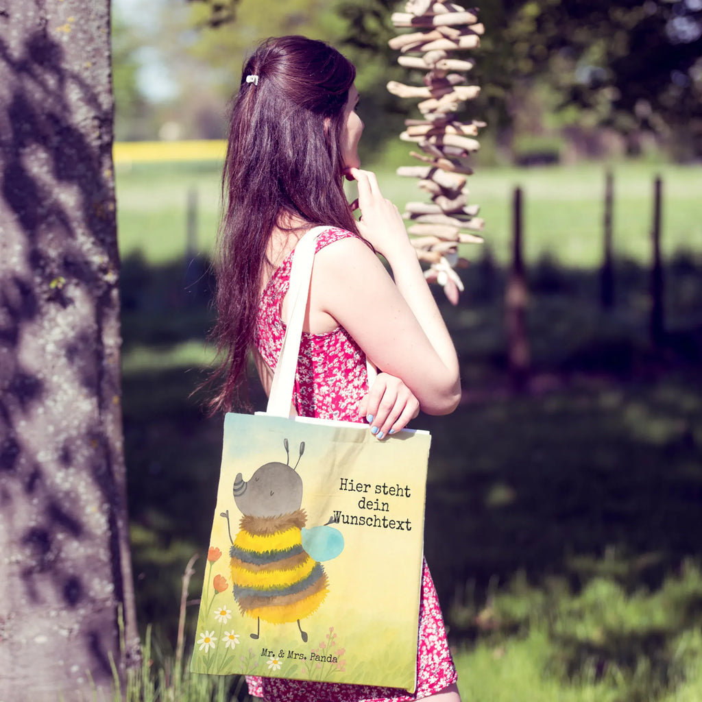 Personalisierte Einkaufstasche Hummel flauschig Design Tragetasche Für Alltag Mit Text, Bunte Tragetasche Mit Namen, Tragetasche Für Herren Personalisiert, Jutetasche Mit Wunschtext, Tragetasche Für Damen Mit Namen, Nachhaltige Tragetasche Personalisiert, Tragetasche Für Schule Mit Wunschtext, Vintage Tragetasche Mit Wunschtext, Tragetasche Mit Text, Tragetasche Für Kinder Mit Wunschtext, Design Tragetasche Personalisiert, Lustige Tragetasche Mit Text, Tragetasche Modern Mit Gravur, Wiederverwendbare Tragetasche Mit Wunschtext, Baumwolltasche Mit Namen, Tragetasche Mit Wunschtext, Tragetasche Mit Spruch, Tragetasche Personalisiert, Tragetasche Mit Namen, Personalisierte Tragetasche, Tragetasche Für Einkäufe Personalisiert, Tragetasche Als Geschenk Mit Wunschtext, Tragetasche Mit Initialen, Tragetasche Mit Personalisierung, Tragetasche Für Büro Mit Namen, Tragetasche Bedruckt Mit Wunschtext, Umweltfreundliche Tragetasche Mit Namen, Leinentasche Mit Gravur, Kleine Tragetasche Mit Text, Einkaufstasche Personalisiert, Tragetasche Mit Motiv Und Wunschtext, Faltbare Tragetasche Mit Wunschtext, Stofftasche Mit Wunschtext, Große Tragetasche Mit Namen, Tragetasche Selbst Gestalten, Tiermotive, Gute Laune, lustige Sprüche, Tiere, Blume, Biene, Hummel, Natur, Flauschig