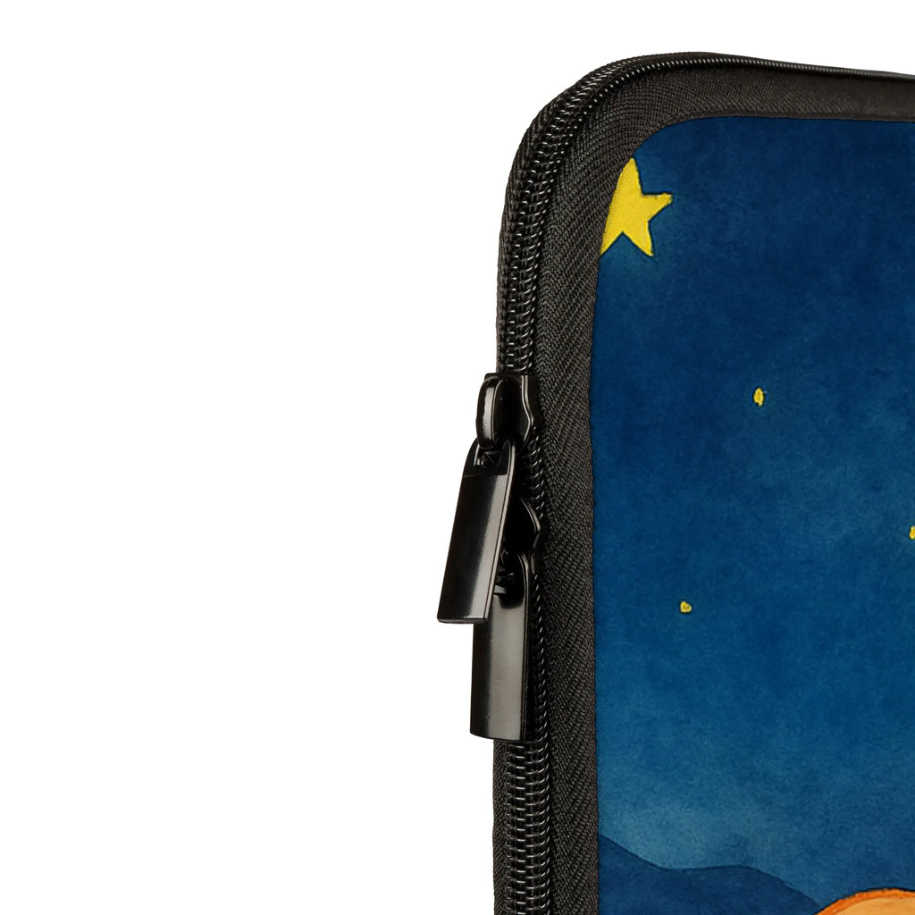 Personalisierte Notebook Tasche Fuchs Sterne Design Notebook-Case Mit Namenslabel, Notebook-Tasche Klassisch Mit Wunschname, Notebook-Tasche Casual Mit Namen, Laptop-Aktentasche Mit Wunschname, Notebook-Tasche Aus Leder Mit Namen, Laptop-Hülle Mit Namensgravur, Notebook-Tasche Mit Schultergurt Mit Namenslabel, Laptop-Sleeve Mit Namen, Laptophülle Mit Namen, Notebook-Tasche Ergonomisch Mit Namen, Notebook-Tasche Mit Zubehörfach Und Namen, Notebook-Tasche Büro Mit Namensgravur, Notebook-Tasche Leicht Mit Namensgravur, Laptop-Messenger-Bag Mit Namen, Notebook-Querträger Mit Namensgravur, Notebook-Rucksack Mit Namen, Laptop-Case Mit Wunschname, Notebook-Tasche Für 17 Zoll Mit Namen, Notebook-Tasche Gepolstert Mit Wunschname, Notebook-Tasche Rucksackstil Mit Wunschname, Notebook-Tasche Für Herren Mit Namensgravur, Notebook-Tasche Reisegeeignet Mit Wunschname, Personalisierte Notebooktasche, Laptoptasche Mit Wunschname, Notebook-Tasche Robust Mit Wunschname, Notebook-Tasche Für 15 Zoll Mit Namensgravur, Notebook-Tasche Für 13 Zoll Mit Wunschname, Notebook-Tasche Mit Organizer Und Namen, Laptop-Umhängetasche Mit Wunschname, Notebook-Tasche Slim Mit Wunschname, Notebook-Tasche Business Mit Namensdruck, Notebook-Umhängetasche Mit Namen, Notebook-Tasche Mit Reißverschluss Und Namen, Notebook-Tasche Mit Tragegriff Und Wunschname, Notebook-Tasche Aus Nylon Mit Namensdruck, Notebookhülle Mit Namensdruck, Notebooktasche Mit Namen, Notebook-Tasche Aus Neopren Mit Wunschname, Notebook-Tasche Für Damen Mit Wunschname, Notebook-Tasche Vintage Mit Namenslabel, Laptop-Rucksack Mit Namensschild, Notebook-Sleeve Mit Wunschname, Notebook-Tasche Wasserfest Mit Namensgravur, Notebook-Aktentasche Mit Namenslabel, Notebook-Tasche Aus Canvas Mit Namen, Notebook-Tasche Modern Mit Namen, Notebook-Tasche Studenten Mit Namen, Notebook-Tasche Minimalistisch Mit Namen, Fuchs, tröstende Worte, Spruch positiv, Füchse, Spruch schön, Always Look on the Bright Side of Life, Romantik