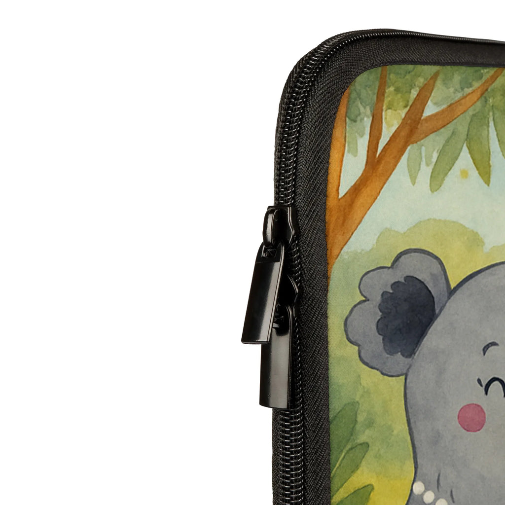 Personalisierte Notebook Tasche Koala Familie Design Notebook-Case Mit Namenslabel, Notebook-Tasche Büro Mit Namensgravur, Notebook-Tasche Modern Mit Namen, Notebooktasche Mit Namen, Notebook-Tasche Mit Reißverschluss Und Namen, Laptophülle Mit Namen, Laptop-Case Mit Wunschname, Notebook-Rucksack Mit Namen, Notebook-Tasche Klassisch Mit Wunschname, Notebook-Tasche Leicht Mit Namensgravur, Notebook-Querträger Mit Namensgravur, Notebook-Tasche Minimalistisch Mit Namen, Notebook-Tasche Slim Mit Wunschname, Notebook-Tasche Robust Mit Wunschname, Laptoptasche Mit Wunschname, Personalisierte Notebooktasche, Notebook-Tasche Aus Leder Mit Namen, Notebook-Tasche Für 17 Zoll Mit Namen, Notebook-Tasche Wasserfest Mit Namensgravur, Notebook-Sleeve Mit Wunschname, Notebook-Tasche Aus Neopren Mit Wunschname, Notebookhülle Mit Namensdruck, Notebook-Tasche Aus Nylon Mit Namensdruck, Notebook-Tasche Mit Zubehörfach Und Namen, Laptop-Umhängetasche Mit Wunschname, Notebook-Umhängetasche Mit Namen, Notebook-Tasche Ergonomisch Mit Namen, Notebook-Tasche Aus Canvas Mit Namen, Notebook-Tasche Gepolstert Mit Wunschname, Laptop-Aktentasche Mit Wunschname, Laptop-Messenger-Bag Mit Namen, Notebook-Tasche Für 15 Zoll Mit Namensgravur, Notebook-Aktentasche Mit Namenslabel, Notebook-Tasche Business Mit Namensdruck, Notebook-Tasche Mit Tragegriff Und Wunschname, Laptop-Sleeve Mit Namen, Notebook-Tasche Mit Schultergurt Mit Namenslabel, Notebook-Tasche Für Herren Mit Namensgravur, Notebook-Tasche Rucksackstil Mit Wunschname, Notebook-Tasche Mit Organizer Und Namen, Laptop-Rucksack Mit Namensschild, Notebook-Tasche Vintage Mit Namenslabel, Notebook-Tasche Für Damen Mit Wunschname, Laptop-Hülle Mit Namensgravur, Notebook-Tasche Casual Mit Namen, Notebook-Tasche Studenten Mit Namen, Notebook-Tasche Für 13 Zoll Mit Wunschname, Notebook-Tasche Reisegeeignet Mit Wunschname, Familie, Vatertag, Muttertag, Bruder, Schwester, Mama, Papa, Oma, Opa, Koalas, Family, Koala, Geschwister, Kinder, Familienleben