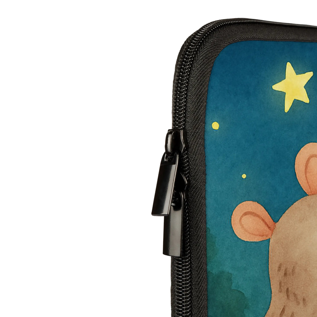 Personalisierte Notebook Tasche Maus Sterne Design Notebook-Tasche Robust Mit Wunschname, Notebook-Tasche Business Mit Namensdruck, Notebook-Tasche Reisegeeignet Mit Wunschname, Laptop-Hülle Mit Namensgravur, Notebook-Tasche Mit Organizer Und Namen, Notebook-Tasche Leicht Mit Namensgravur, Notebook-Tasche Modern Mit Namen, Notebook-Tasche Studenten Mit Namen, Notebook-Tasche Aus Neopren Mit Wunschname, Laptoptasche Mit Wunschname, Notebook-Tasche Für 17 Zoll Mit Namen, Laptop-Messenger-Bag Mit Namen, Laptop-Case Mit Wunschname, Notebook-Tasche Aus Canvas Mit Namen, Laptop-Sleeve Mit Namen, Laptop-Aktentasche Mit Wunschname, Notebook-Tasche Gepolstert Mit Wunschname, Notebook-Tasche Mit Schultergurt Mit Namenslabel, Notebook-Tasche Rucksackstil Mit Wunschname, Notebook-Rucksack Mit Namen, Notebook-Tasche Casual Mit Namen, Notebooktasche Mit Namen, Notebook-Tasche Für 15 Zoll Mit Namensgravur, Notebook-Tasche Minimalistisch Mit Namen, Notebook-Tasche Ergonomisch Mit Namen, Notebook-Tasche Büro Mit Namensgravur, Notebook-Tasche Mit Zubehörfach Und Namen, Laptop-Umhängetasche Mit Wunschname, Notebook-Case Mit Namenslabel, Notebook-Tasche Für Herren Mit Namensgravur, Notebook-Querträger Mit Namensgravur, Notebook-Sleeve Mit Wunschname, Notebook-Tasche Wasserfest Mit Namensgravur, Notebook-Tasche Vintage Mit Namenslabel, Notebook-Tasche Slim Mit Wunschname, Notebookhülle Mit Namensdruck, Personalisierte Notebooktasche, Notebook-Tasche Mit Tragegriff Und Wunschname, Notebook-Tasche Aus Leder Mit Namen, Notebook-Tasche Für Damen Mit Wunschname, Notebook-Aktentasche Mit Namenslabel, Notebook-Tasche Klassisch Mit Wunschname, Notebook-Tasche Aus Nylon Mit Namensdruck, Laptop-Rucksack Mit Namensschild, Laptophülle Mit Namen, Notebook-Tasche Mit Reißverschluss Und Namen, Notebook-Tasche Für 13 Zoll Mit Wunschname, Notebook-Umhängetasche Mit Namen, Tiermotive, Gute Laune, lustige Sprüche, Tiere, Hoffnung, Maus, Geburtstag, Kindergeburtstag, Taufe, erstes Kind, Geburt, Träume, Wunsch, Sterne, Taufgeschenk, Schwangerschaft, Kind