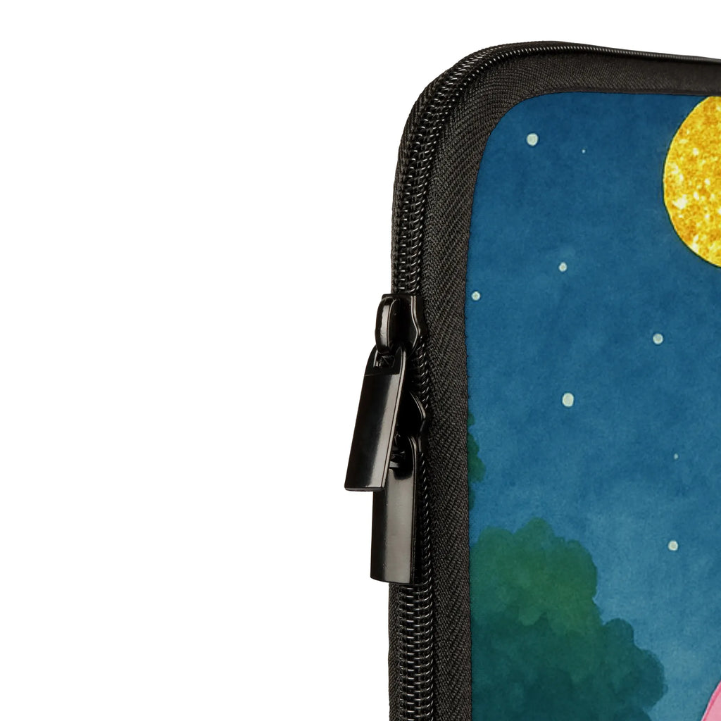 Notebook Tasche Schwein Glück Design Laptophülle, ChatGPT:<br />Notebooktasche, Notebook-Tasche Rucksackstil, Notebook-Tasche Für 17 Zoll, Notebook-Tasche Modern, Notebook-Tasche Klassisch, Laptop-Umhängetasche, Laptop-Messenger-Bag, Notebook-Tasche Mit Reißverschluss, Notebook-Tasche Mit Organizer, Laptop-Rucksack, Notebook-Rucksack, Notebook-Umhängetasche, Notebook-Tasche Aus Neopren, Laptop-Aktentasche, Notebook-Tasche Robust, Notebook-Tasche Reisegeeignet, Laptop-Hülle, Notebook-Sleeve, Notebook-Tasche Minimalistisch, Notebook-Tasche Aus Canvas, Notebook-Tasche Mit Zubehörfach, Notebook-Case, Notebook-Tasche Business, Notebookhülle, Notebook-Tasche Büro, Notebook-Tasche Für 15 Zoll, Laptoptasche, Laptop-Case, Notebook-Tasche Mit Schultergurt, Notebook-Tasche Studenten, Notebook-Tasche Aus Nylon, Notebook-Tasche Für 13 Zoll, Notebook-Tasche Leicht, Notebook-Tasche Slim, Notebook-Tasche Für Damen, Notebook-Tasche Mit Tragegriff, Notebook-Tasche Casual, Notebook-Tasche Aus Leder, Notebook-Tasche Wasserfest, Notebook-Tasche Ergonomisch, Notebook-Tasche Gepolstert, Notebook-Querträger, Notebook-Aktentasche, Notebook-Tasche Vintage, Notebook-Tasche Für Herren, Laptop-Sleeve, Tiermotive, Gute Laune, lustige Sprüche, Tiere, Glücksschwein. Glück, Sterne, Sernchen, Träume, Glücksbringer, Schweinchen, Motivation, Ziele, Schwein