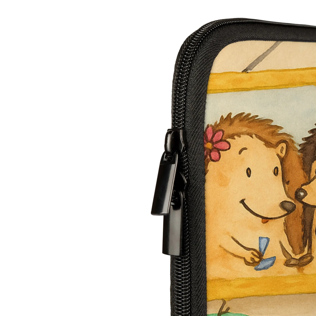 Notebook Tasche Igel Familie Design Notebook-Aktentasche, Notebook-Tasche Minimalistisch, Laptop-Umhängetasche, Notebook-Tasche Mit Reißverschluss, Notebook-Tasche Wasserfest, Notebook-Tasche Für 15 Zoll, Notebook-Querträger, Notebook-Tasche Für Damen, Notebook-Tasche Für Herren, Notebook-Tasche Mit Zubehörfach, ChatGPT:<br />Notebooktasche, Laptoptasche, Notebook-Tasche Modern, Notebook-Tasche Aus Nylon, Notebook-Tasche Slim, Notebook-Tasche Für 13 Zoll, Notebook-Tasche Klassisch, Notebook-Tasche Vintage, Laptop-Hülle, Notebook-Rucksack, Notebook-Tasche Büro, Notebook-Tasche Reisegeeignet, Notebook-Tasche Robust, Laptop-Rucksack, Notebook-Tasche Aus Neopren, Notebook-Tasche Studenten, Notebook-Umhängetasche, Notebook-Sleeve, Notebook-Tasche Für 17 Zoll, Laptop-Messenger-Bag, Notebook-Tasche Rucksackstil, Notebook-Tasche Mit Schultergurt, Notebook-Tasche Leicht, Notebookhülle, Notebook-Tasche Mit Organizer, Notebook-Case, Notebook-Tasche Aus Canvas, Notebook-Tasche Casual, Notebook-Tasche Gepolstert, Notebook-Tasche Business, Laptop-Sleeve, Laptop-Case, Laptop-Aktentasche, Notebook-Tasche Aus Leder, Laptophülle, Notebook-Tasche Mit Tragegriff, Notebook-Tasche Ergonomisch, Familie, Vatertag, Muttertag, Bruder, Schwester, Mama, Papa, Oma, Opa, Bilder, Liebe, Glück, Igel, Zusammenhalt