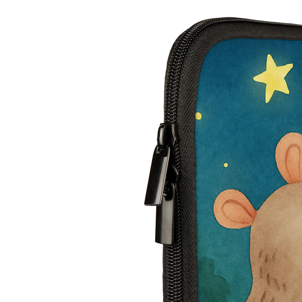 Notebook Tasche Maus Sterne Design Notebook-Tasche Mit Organizer, Notebook-Tasche Mit Tragegriff, Notebook-Tasche Casual, Notebook-Tasche Gepolstert, Notebook-Tasche Reisegeeignet, Notebook-Tasche Modern, Notebook-Tasche Aus Leder, Notebook-Tasche Für 17 Zoll, Notebook-Tasche Für 15 Zoll, Notebook-Querträger, Laptoptasche, Notebook-Tasche Robust, Notebook-Case, Notebook-Tasche Mit Reißverschluss, Notebook-Tasche Aus Neopren, Notebook-Tasche Business, Notebook-Aktentasche, Notebook-Umhängetasche, Notebook-Tasche Für 13 Zoll, Notebook-Tasche Leicht, Laptop-Case, Notebook-Tasche Aus Canvas, Notebook-Tasche Mit Zubehörfach, Notebook-Rucksack, Notebook-Tasche Büro, Notebook-Tasche Klassisch, Notebook-Tasche Minimalistisch, Notebook-Tasche Studenten, Laptop-Aktentasche, Notebook-Tasche Für Herren, Laptop-Rucksack, Notebook-Tasche Mit Schultergurt, Laptop-Sleeve, Notebook-Tasche Slim, Notebook-Sleeve, Laptop-Messenger-Bag, ChatGPT:<br />Notebooktasche, Notebook-Tasche Wasserfest, Notebook-Tasche Rucksackstil, Notebook-Tasche Für Damen, Laptophülle, Notebookhülle, Notebook-Tasche Aus Nylon, Notebook-Tasche Ergonomisch, Laptop-Hülle, Laptop-Umhängetasche, Notebook-Tasche Vintage, Tiermotive, Gute Laune, lustige Sprüche, Tiere, Sterne, Hoffnung, Geburt, erstes Kind, Wunsch, Taufgeschenk, Schwangerschaft, Träume, Taufe, Kindergeburtstag, Maus, Kind, Geburtstag