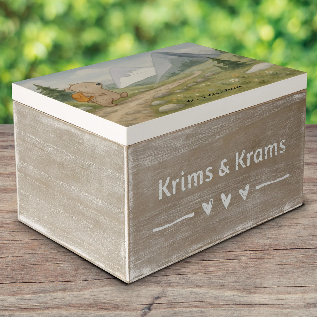 Holzkiste Bär Bergsteigen Design Schatulle, Erinnerungsbox, Schatzkiste, Geschenkdose, Kiste, Erinnerungskiste, Truhe, Dekokiste, Aufbewahrungsbox, Holzkiste, XXL, Geschenkbox, Geschenk, Sport, Sportart, Hobby, Schenken, Danke, Dankeschön, Auszeichnung, Gewinn, Sportler, wandern, Alpinismus, Trekking, Bergsteigen, Bergsport, Alpinwandern