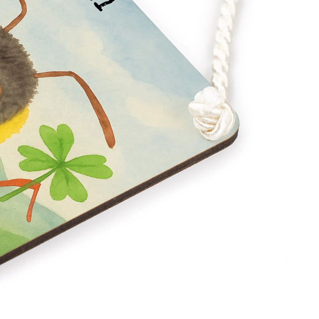 Personalisiertes Deko Schild Hummeln Kleeblatt Design Schild Mit Individuellem Text, Deko Schild Mit Wunschtext, Geschenkidee Deko Schild Mit Text, Großes Deko Schild Personalisiert, Deko Schild Für Balkon Mit Namen, Deko Schild Für Küche Personalisiert, Deko Schild Für Freunde Mit Namen, Schild Mit Botschaft, Deko Schild Mit Namen, Lustiges Deko Schild Mit Wunschtext, Dekoschild Personalisiert, Deko Schild Für Garten Mit Wunschtext, Deko Schild Mit Herz Und Text, Deko Schild Mit Blumenmotiv Und Gravur, Deko Schild Als Geschenk Personalisiert, Deko Schild Für Flur Mit Gravur, Rustikales Deko Schild Personalisiert, Personalisiertes Deko Schild, Türschild Mit Namen, Deko Schild Mit Gravur, Landhausstil Schild Mit Namen, Holzschild Mit Wunschtext, Deko Schild Für Familie Mit Text, Liebevoll Gestaltetes Deko Schild Mit Wunschtext, Metallschild Personalisiert, Modernes Deko Schild Mit Text, Spruchschild Mit Wunschtext, Shabby Chic Schild Mit Wunschtext, Kleines Deko Schild Mit Wunschtext, Wandschild Mit Text, Deko Schild Mit Spruch, Deko Wandtafel Mit Namen, Deko Schild Selbst Gestalten, Vintage Deko Schild Mit Gravur, Schild Zum Hinstellen Mit Text, Deko Schild Für Wohnzimmer Mit Wunschtext, Schild Zum Aufstellen Mit Wunschtext, Tiermotive, Gute Laune, lustige Sprüche, Tiere, glücklich sein, Hummel, glücklich werden, Biene, Spruch schön, Spruch positiv, Spruch fröhlich, Biene Deko