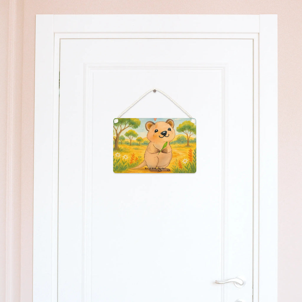 Deko Schild Quokka Happy Design Dekoschild Groß, Deko schild Mit Motiv, Dekoschild Für Badezimmer, Deko schild Für Balkon, Deko schild Für Küche, Dekos child Für Garten, Schild Zum Hinstellen, Schild Aus Metall, Wanddeko Schild, Dekoschild Zum Aufhängen, Metallschild, Deko Wandtafel, Dekoschild Handgemacht, Deko schild Mit Lebensweisheit, Deko schild Für Wohnzimmer, Dekoschild Für Familie, Dekoschild Geschenk, Deko schild Modern, Dekoschild Aus Holz, Shabby Chic Schild, Spruchschild, Deko schild Mit Spruch, Türschild, Dekoschild Klein, Dekoschild Für Flur, Deko Schild, Dekoschild Für Freunde, Lustiges Deko schild, Deko schild Landhausstil, Deko schild Mit Herz, Deko schild Mit Blumenmotiv, Wandschild, Holzschild, Türschild Mit Spruch, Dekoschild, Vintage Schild, Schild Zum Aufstellen, Rustikales Deko schild, Schild Aus Holz, Deko schild Liebevoll Gestaltet, Tiermotive, Gute Laune, lustige Sprüche, Tiere, Dinge erledigen, Niedliches Tier, Aufschieberitis, Verschieben, Quokka, Lustiger Spruch