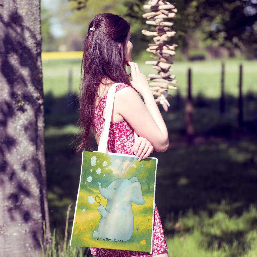 Einkaufstasche Elefant Seifenblasen Design Tragetasche Zum Umhängen, Jutetaschen, Tragetasche Für Büro, Tragetasche Für Schule, Einkaufstasche, Stofftasche, Jutetasche, Tragetasche Waschbar, Tragetasche Robust, Tragetasche Für Bücher, Tragetasche Mit Henkel, Tragetasche Handgemacht, Tragetasche Für Alltag, Tragetasche Blanko, Stofftaschen, Tragetasche Mit Motiv, Bunte Tragetasche, Tragetasche Vintage, Lustige Tragetasche, Baumwolltasche, Baumwolltaschen, Leinentasche, Tragetasche Design, Tragetasche Nachhaltig, Tragetasche Umweltfreundlich, Faltbare Tragetasche, Tragetaschen, Tragetasche Kinder, Leinentaschen, Tragetasche, Tragetasche Für Einkäufe, Tragetasche Modern, Einkaufstaschen, Tragetasche Bedruckt, Tragetasche Herren, Große Tragetasche, Tragetasche Damen, Tragetasche Ohne Plastik, Tragetasche Mit Spruch, Tragetasche Wiederverwendbar, Beutel Tasche, Tragetasche Geschenkidee, Kleine Tragetasche, Tiermotive, Gute Laune, lustige Sprüche, Tiere, Elefant, Liebesbeweis, Elefanten, Liebe, Liebesspruch, Heimat, Seifenblasen, Dickhäuter, Gefühl. Daheim, Rüsseltier