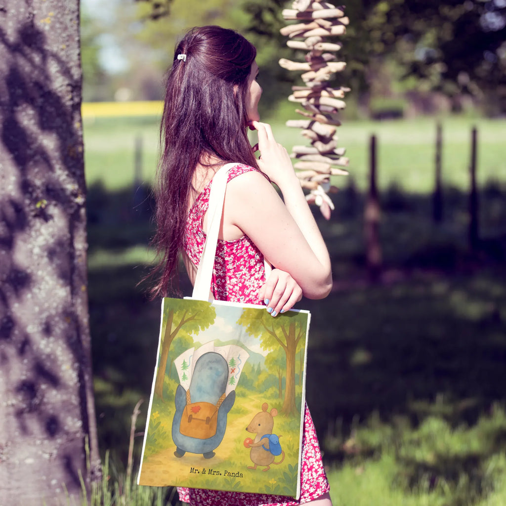 Einkaufstasche Pinguin & Maus Wanderer Design Tragetasche Design, Tragetasche Waschbar, Tragetasche Damen, Tragetasche Blanko, Tragetasche Bedruckt, Baumwolltasche, Tragetasche Herren, Bunte Tragetasche, Tragetasche Für Alltag, Tragetasche Umweltfreundlich, Tragetasche Robust, Tragetasche Ohne Plastik, Beutel Tasche, Jutetasche, Tragetasche Modern, Einkaufstasche, Tragetaschen, Tragetasche Vintage, Stofftaschen, Tragetasche Geschenkidee, Tragetasche Für Büro, Tragetasche Mit Henkel, Einkaufstaschen, Tragetasche Mit Spruch, Tragetasche Für Bücher, Faltbare Tragetasche, Stofftasche, Tragetasche Für Einkäufe, Leinentaschen, Lustige Tragetasche, Tragetasche Mit Motiv, Tragetasche Nachhaltig, Tragetasche, Baumwolltaschen, Tragetasche Handgemacht, Tragetasche Zum Umhängen, Jutetaschen, Kleine Tragetasche, Große Tragetasche, Tragetasche Kinder, Leinentasche, Tragetasche Wiederverwendbar, Tragetasche Für Schule, Pinguin, Abenteurer, Wanderlust, Roadtrip, Ausflug, Pinguine, wandern, Abenteuer