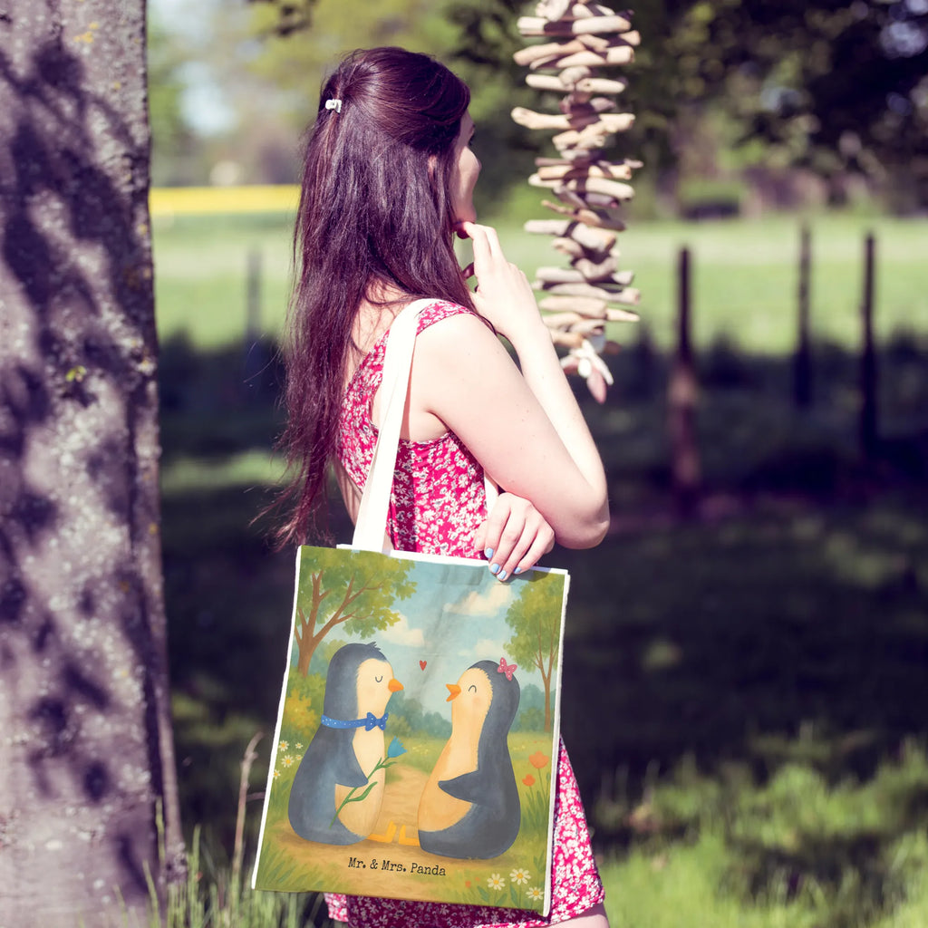 Einkaufstasche Pinguin Pärchen Design Baumwolltasche, Tragetasche Herren, Jutetasche, Tragetasche Zum Umhängen, Kleine Tragetasche, Tragetasche Waschbar, Leinentasche, Tragetasche Bedruckt, Einkaufstasche, Tragetasche Für Büro, Stofftaschen, Tragetasche Wiederverwendbar, Tragetasche Geschenkidee, Tragetasche Für Alltag, Leinentaschen, Tragetasche Vintage, Tragetasche Für Einkäufe, Baumwolltaschen, Faltbare Tragetasche, Tragetasche Mit Henkel, Tragetasche Ohne Plastik, Tragetasche Mit Spruch, Tragetasche, Tragetasche Blanko, Tragetasche Kinder, Stofftasche, Tragetasche Umweltfreundlich, Einkaufstaschen, Tragetasche Mit Motiv, Tragetasche Für Bücher, Tragetasche Für Schule, Tragetasche Damen, Lustige Tragetasche, Jutetaschen, Tragetasche Nachhaltig, Beutel Tasche, Bunte Tragetasche, Tragetaschen, Tragetasche Handgemacht, Tragetasche Modern, Große Tragetasche, Tragetasche Design, Tragetasche Robust, Pinguin, Jahrestag, Liebesbeweis, Liebesgeschenk, Pinguine, große Liebe, Liebe, Hochzeit, Verlobung, Traumpaar, Liebespaar, Hochzeitsgeschenk, Hochzeitstag